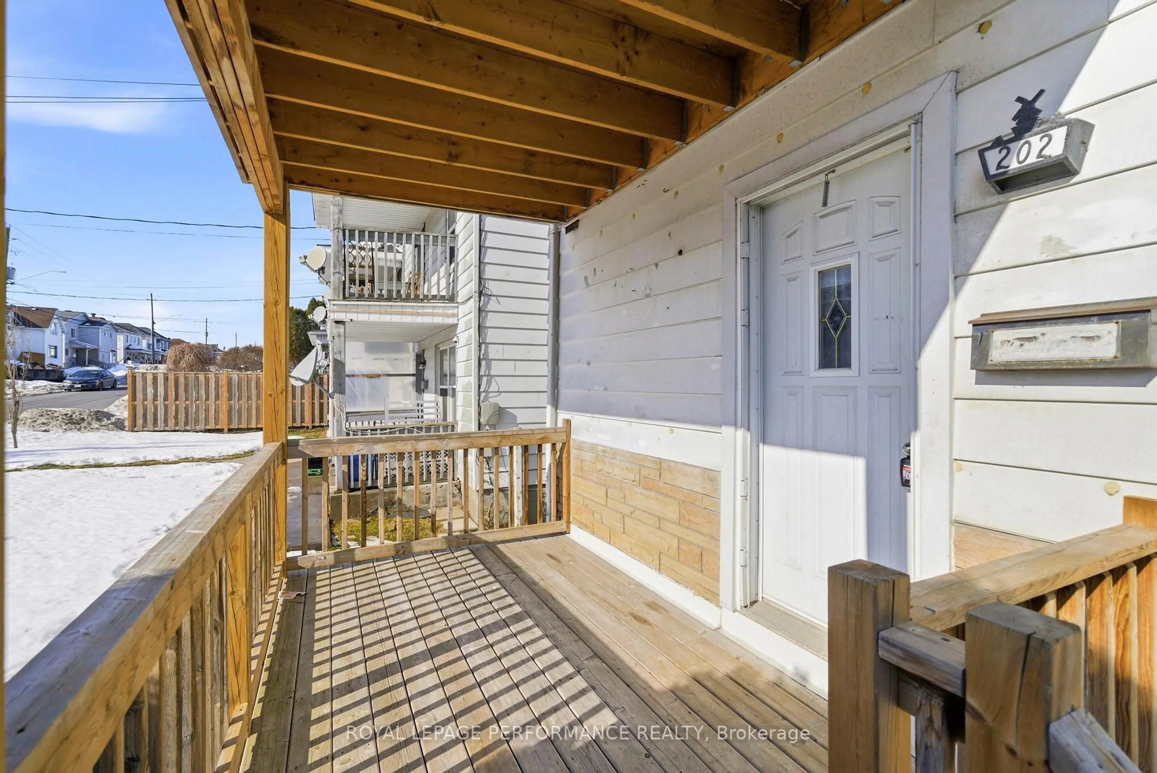 Patio, street for 202 Alice St, Cornwall Ontario K6H 4R7