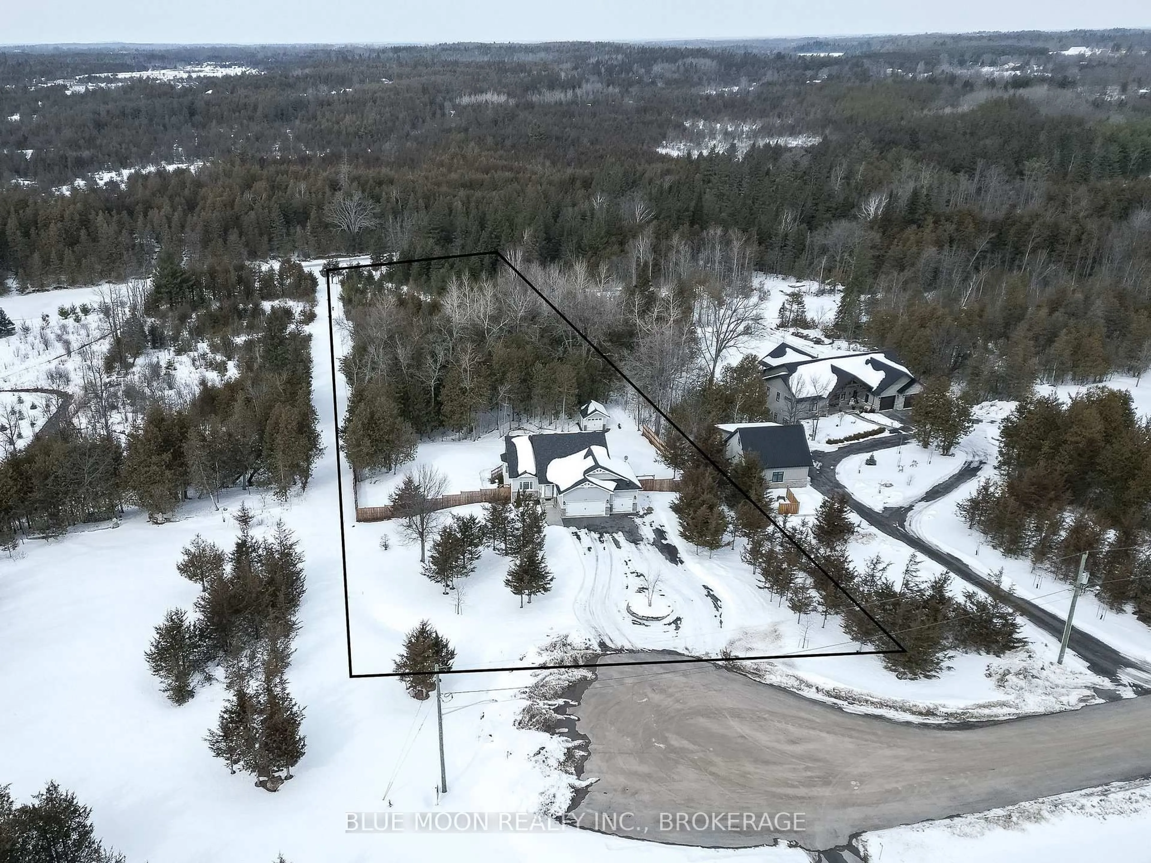 A pic from outside/outdoor area/front of a property/back of a property/a pic from drone, unknown for 36 Riverwood Cove, Yarker Ontario K0K 3N0