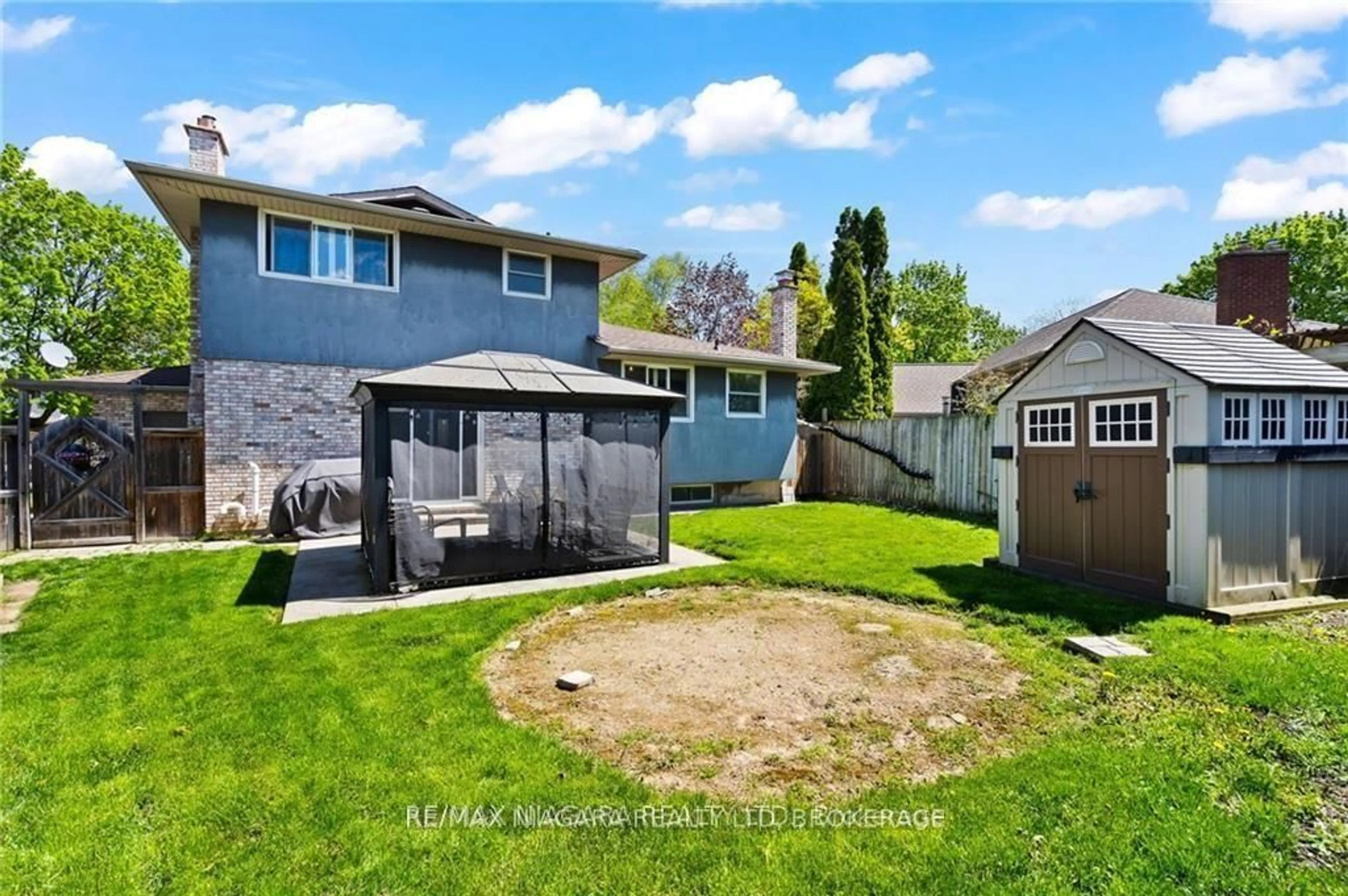 Unknown for 49 Royal Oak Dr, St. Catharines Ontario L2N 6K4