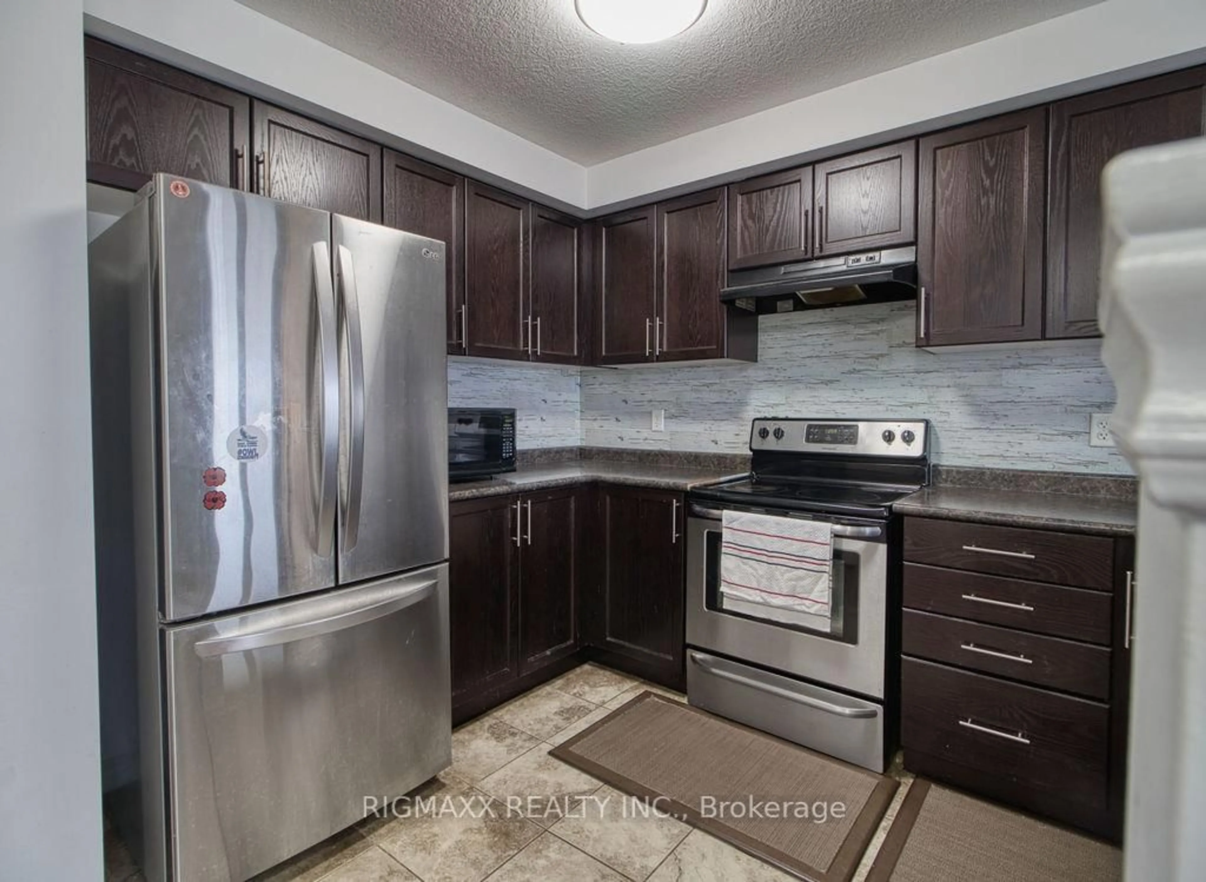 Standard kitchen, unknown for 57 Renfrew St, Kitchener Ontario N2R 0G5