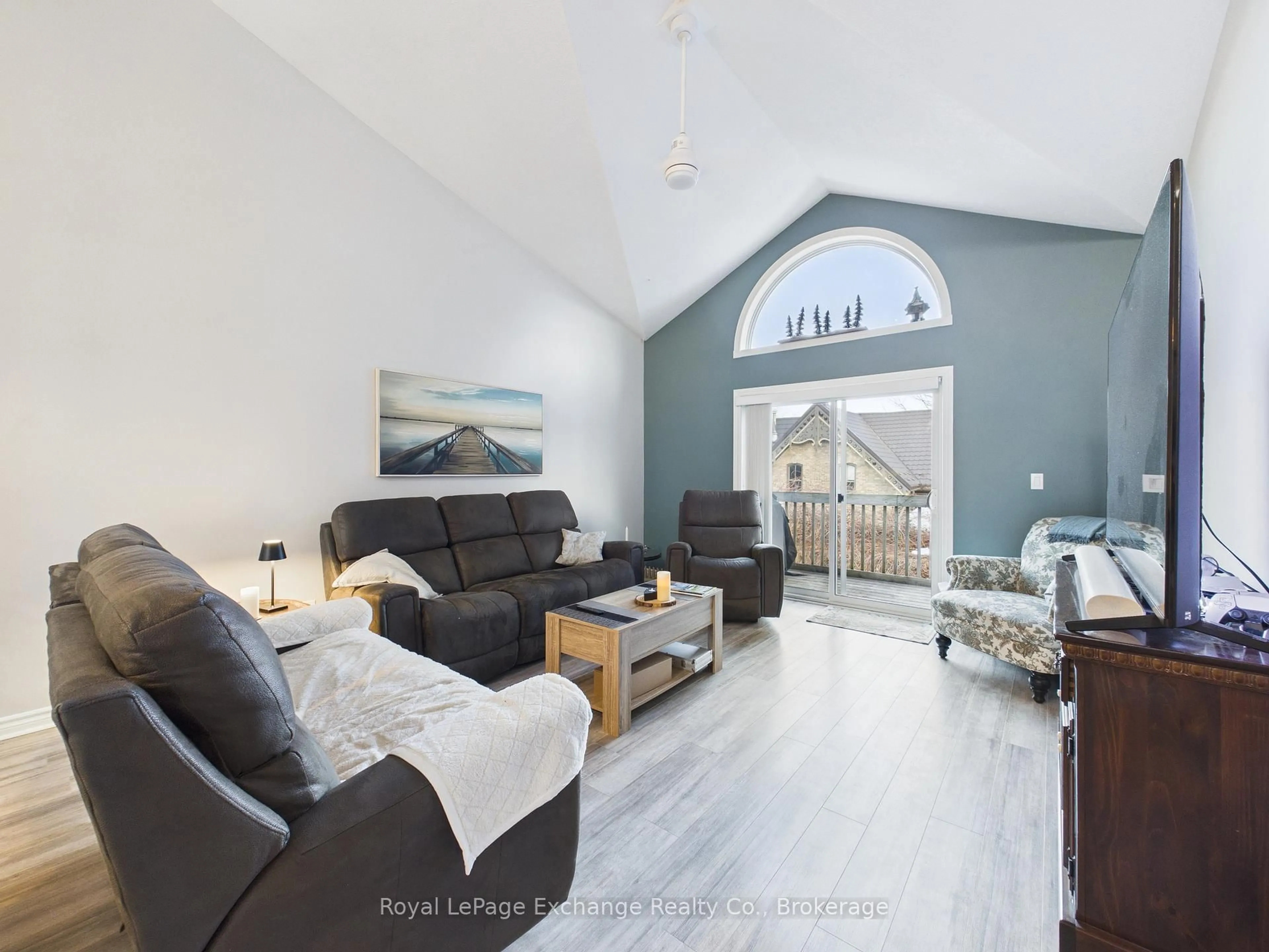 Living room with furniture, wood/laminate floor for 855 Princes St #13, Kincardine Ontario N2Z 1Z2