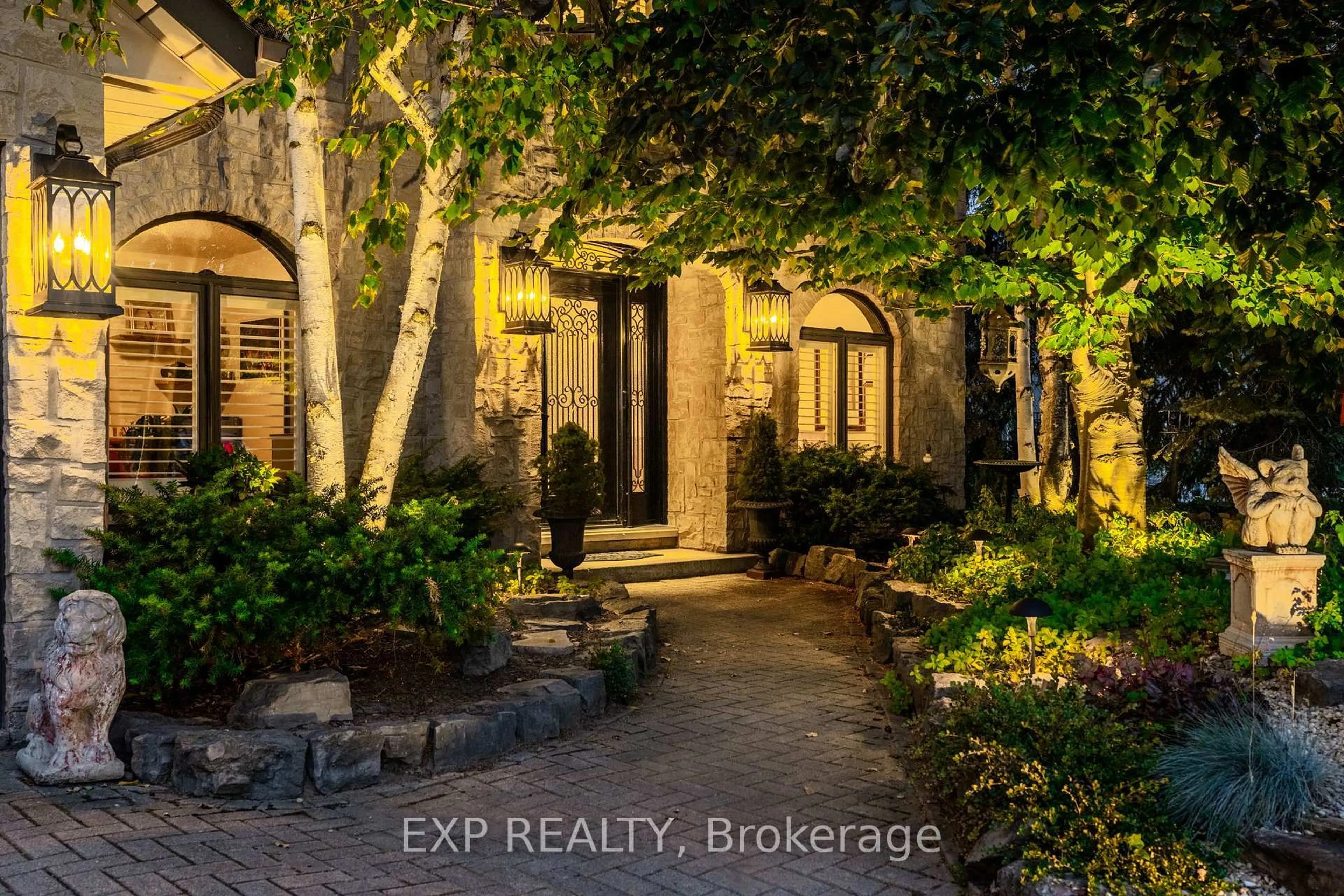 Indoor entryway for 3914 Carolyn Crt, Lincoln Ontario L0R 2C0