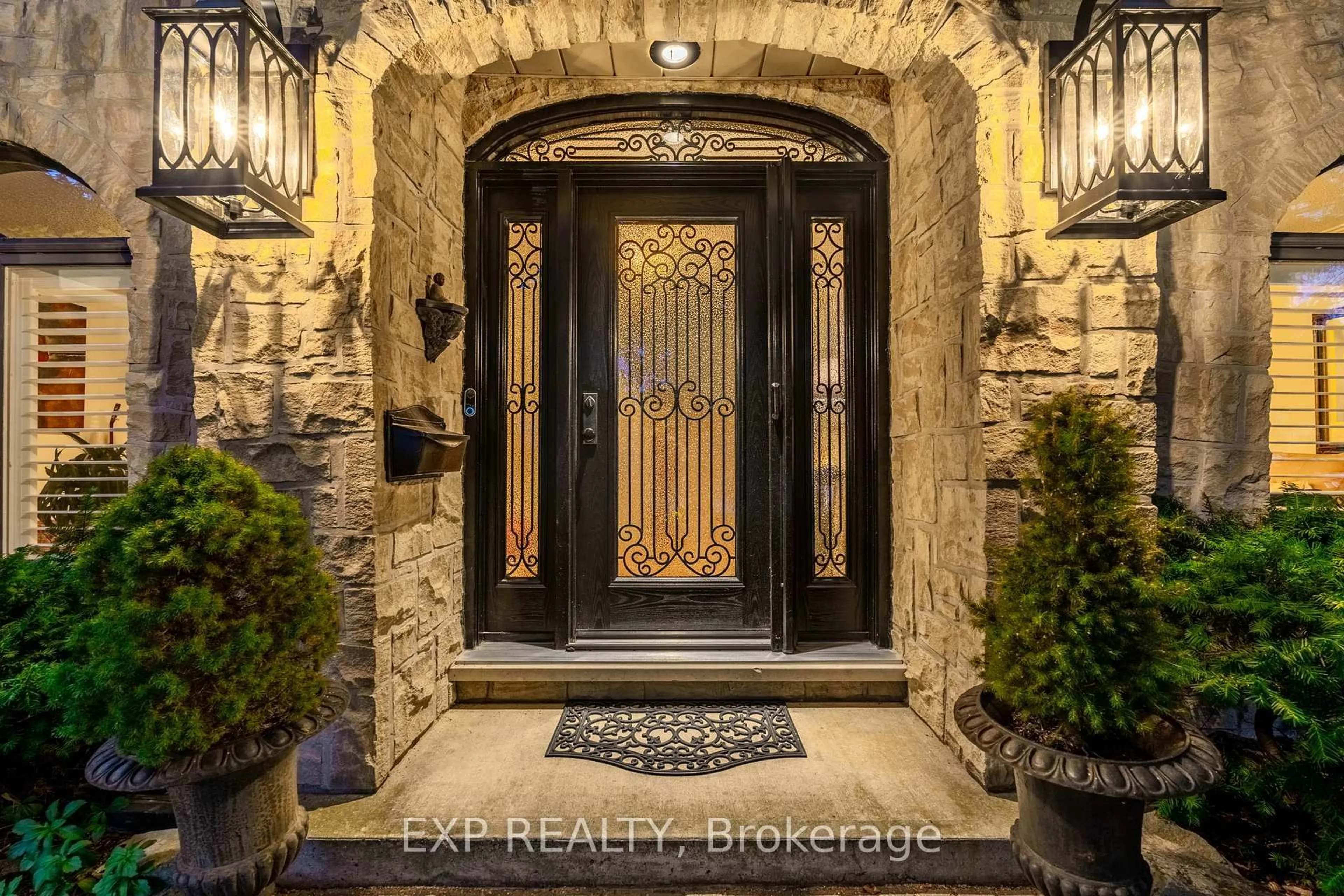 Indoor entryway for 3914 Carolyn Crt, Lincoln Ontario L0R 2C0