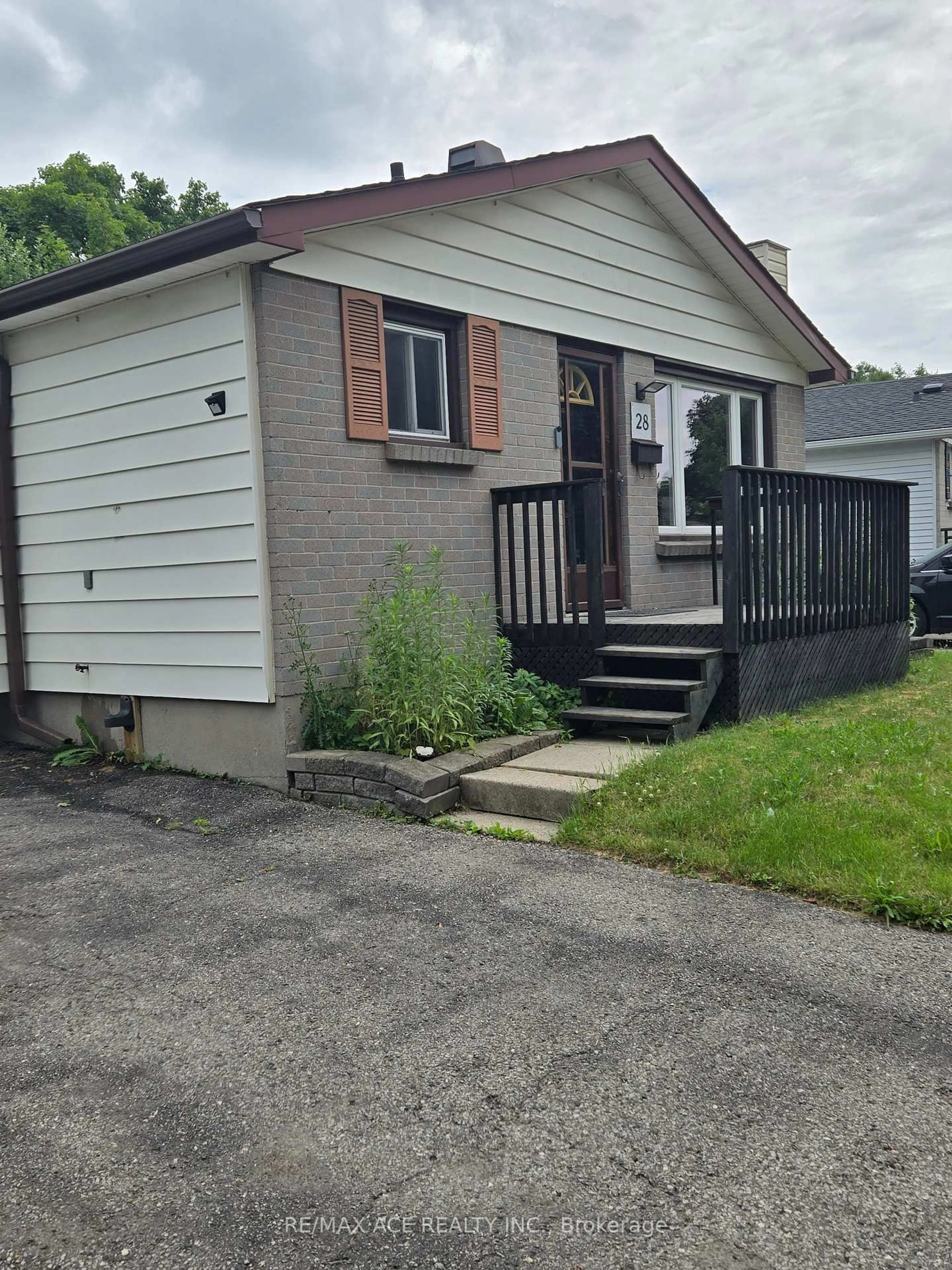 Unknown for 28 Bridlington Rd, London South Ontario N6E 1X4