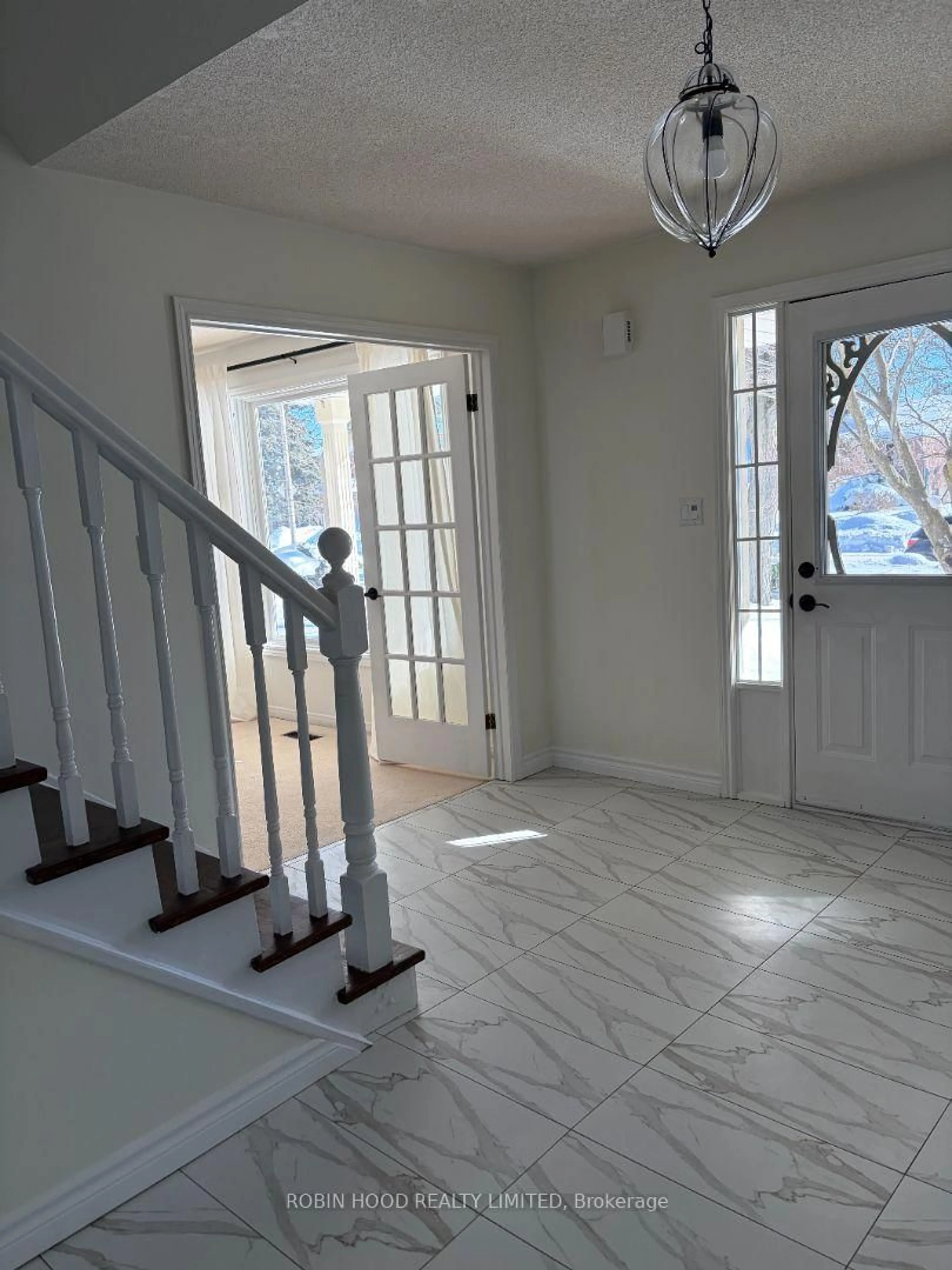 Indoor foyer for 42 Hands Dr, Guelph Ontario N1G 3H3