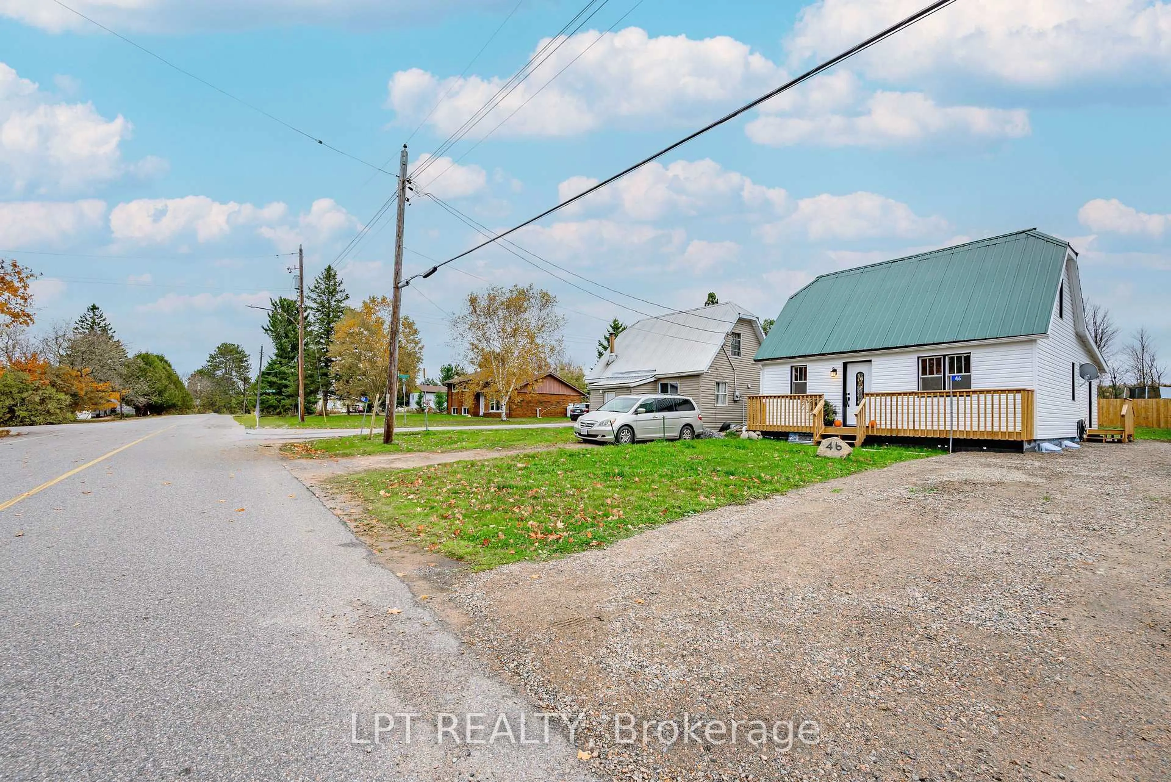 A pic from outside/outdoor area/front of a property/back of a property/a pic from drone, street for 46 Young St, Maynooth Ontario K0L 2S0