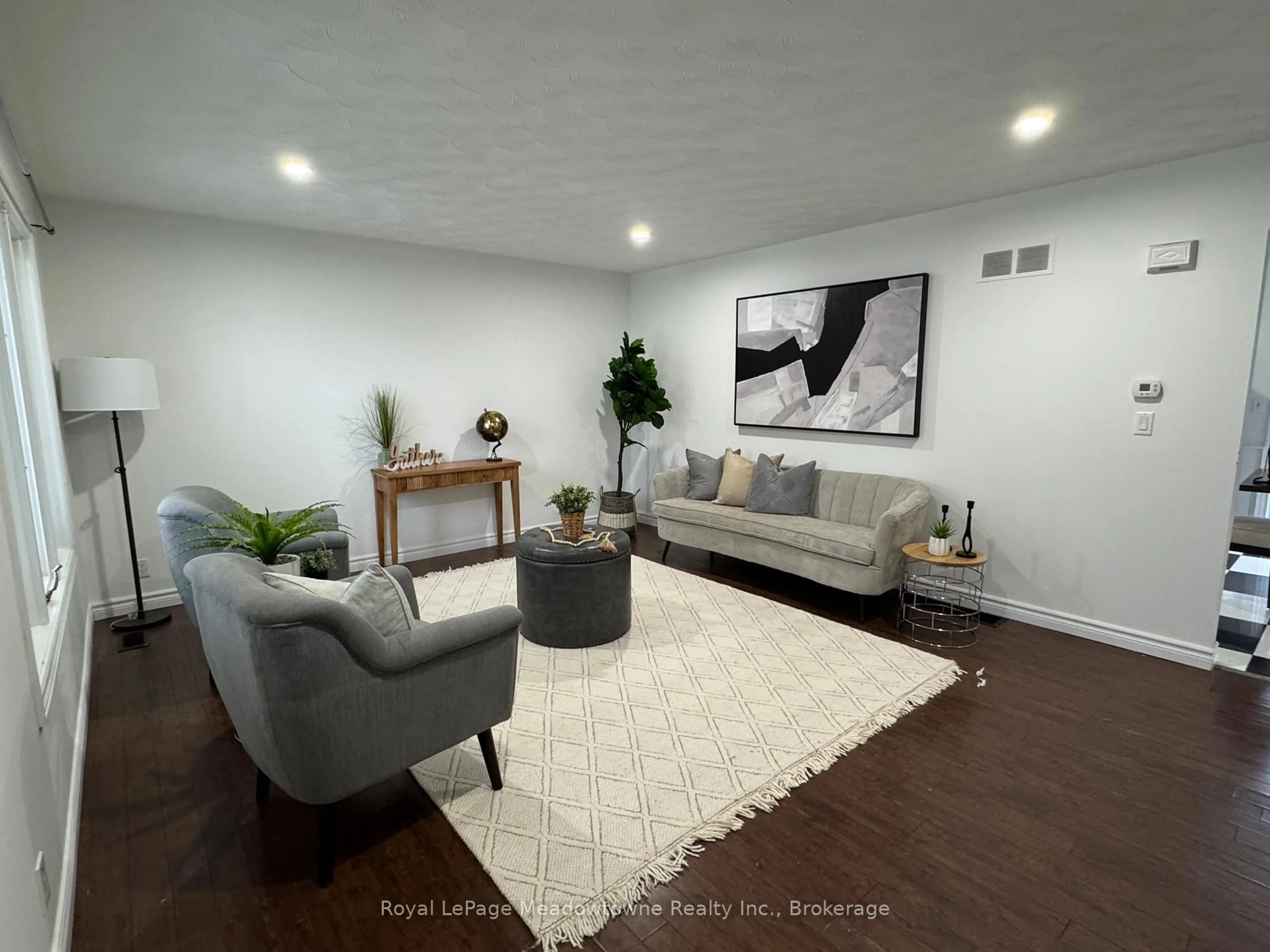 Living room with furniture, unknown for 13 THOMPSON Dr, Norfolk Ontario N0A 1N4