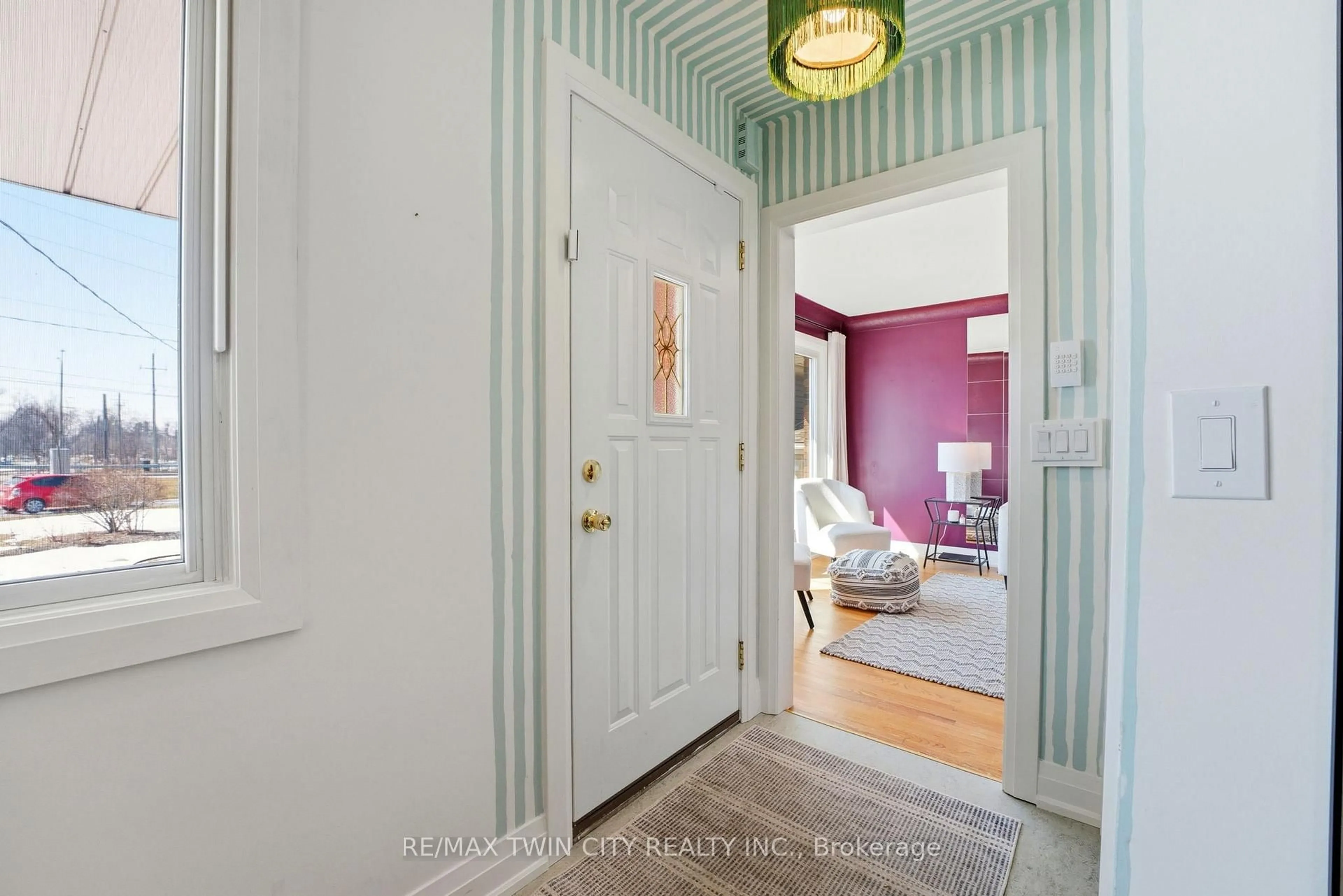 Indoor entryway for 341 Terrace Hill St, Brantford Ontario N3R 1H6