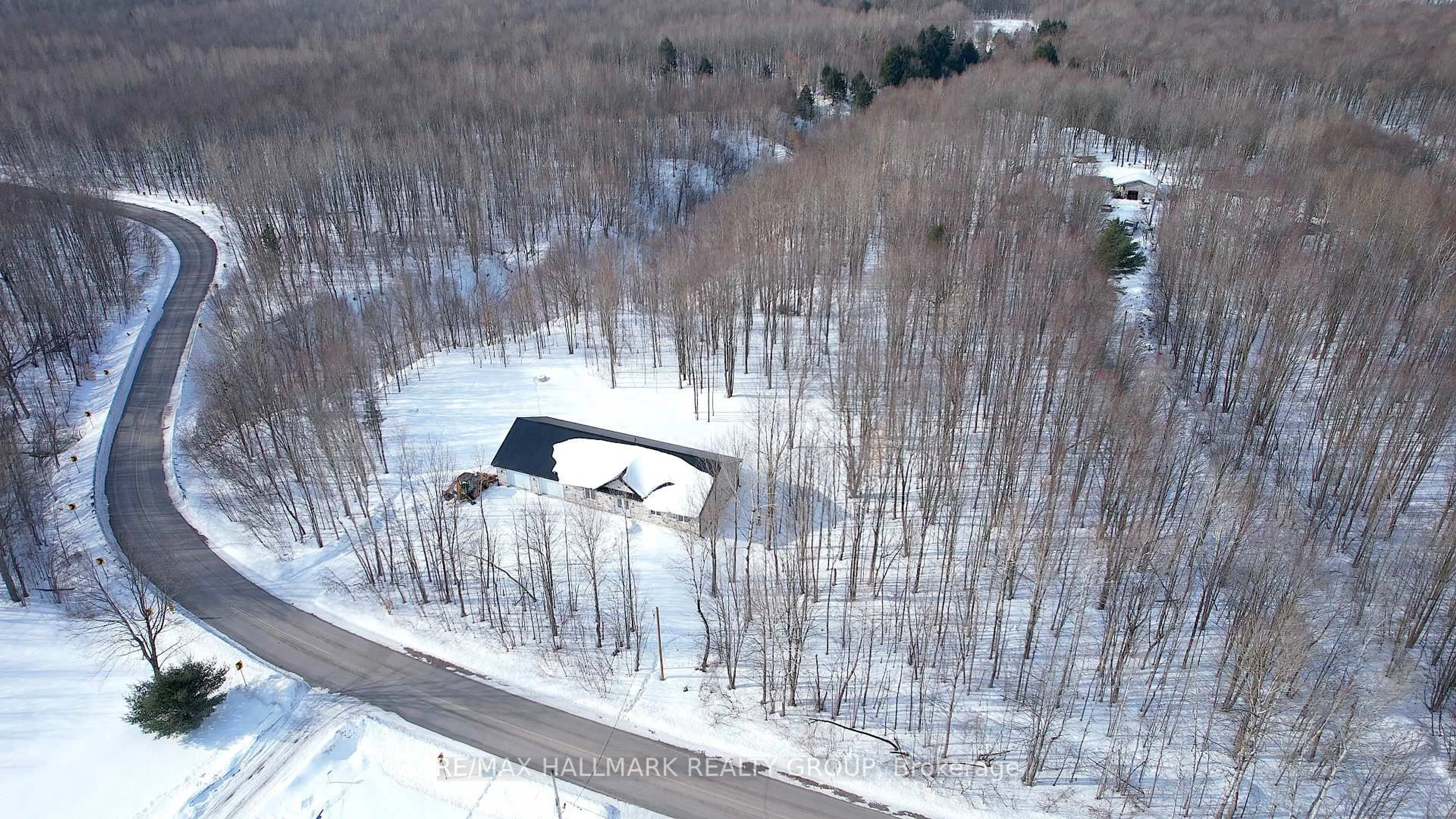 A pic from outside/outdoor area/front of a property/back of a property/a pic from drone, unknown for 3244 Piché Rd, The Nation Ontario K0A 1M0