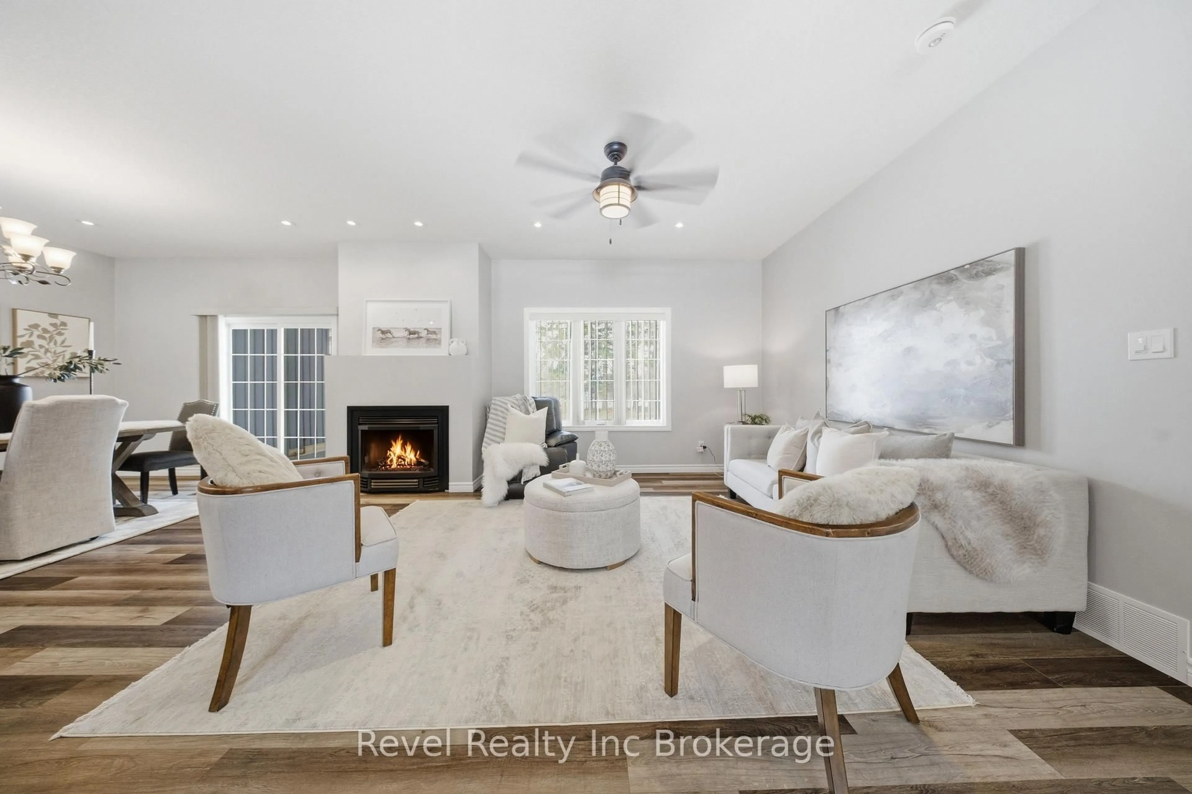 Living room with furniture, ceramic/tile floor for 623 Devonshire Ave, Woodstock Ontario N4S 5P9
