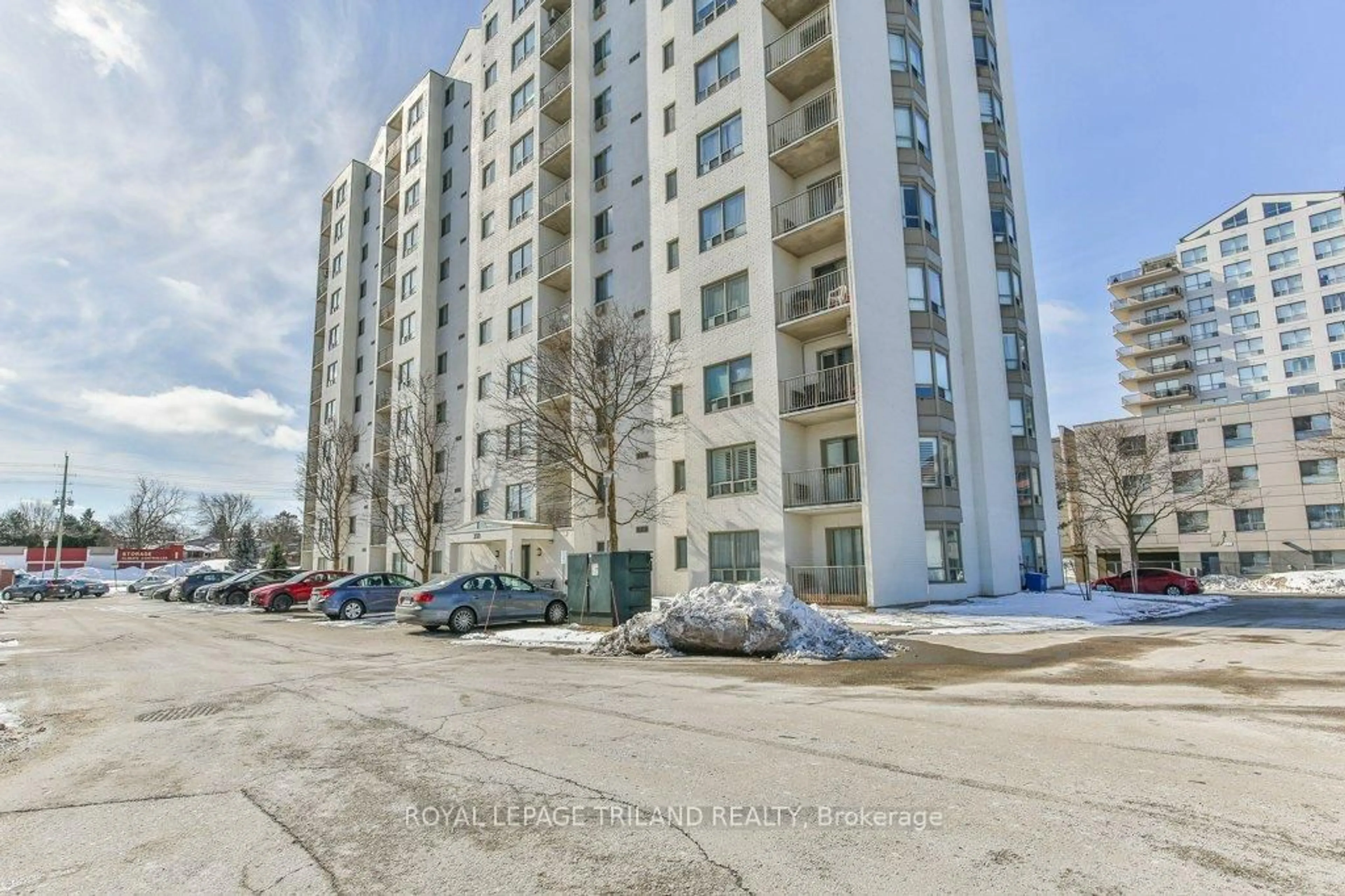 Unknown for 333 COMMISSIONERS Rd #405, London South Ontario N6J 4X7