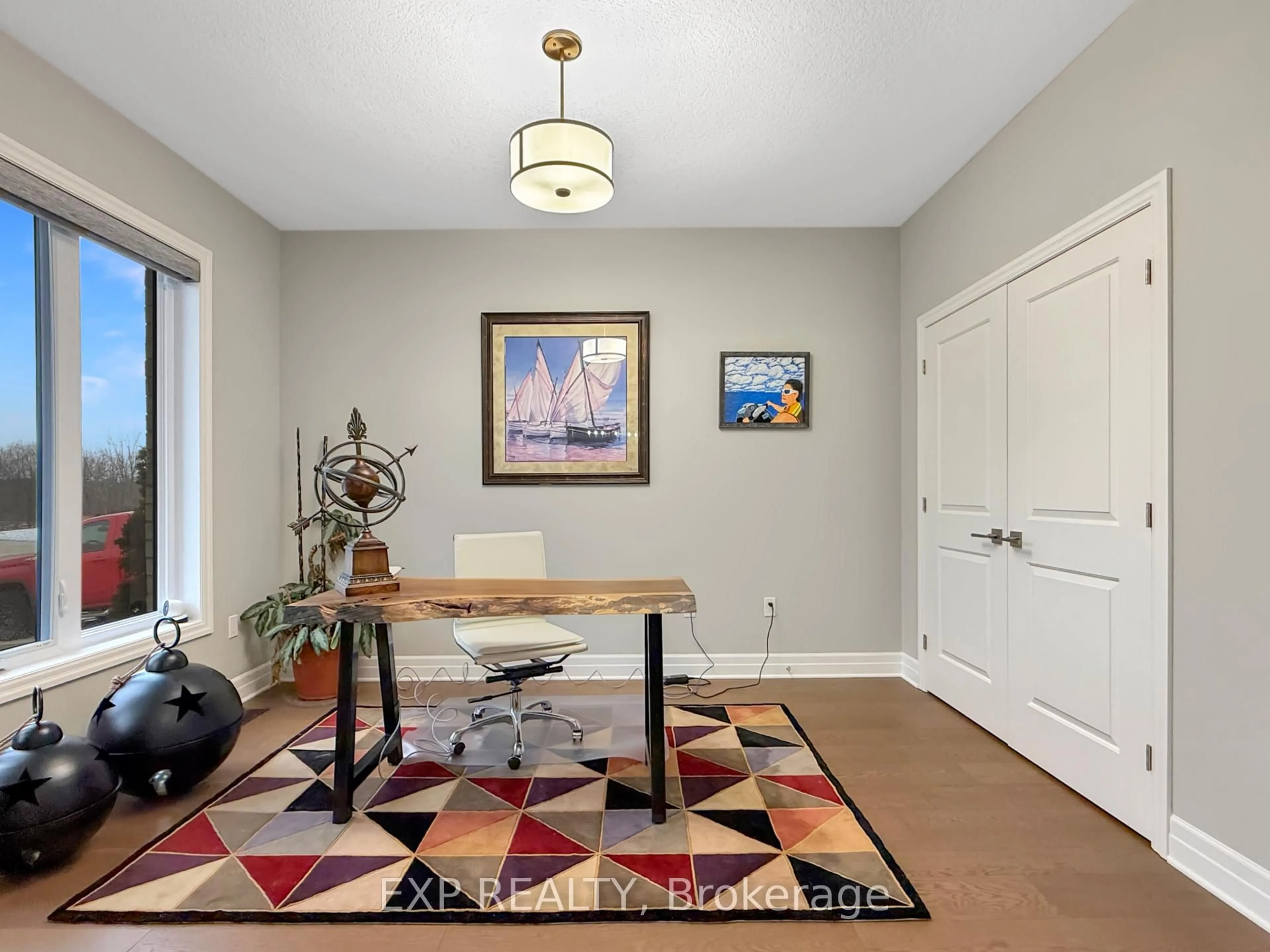 Indoor entryway for 184 Kettle Creek Dr, Central Elgin Ontario N0L 1B0