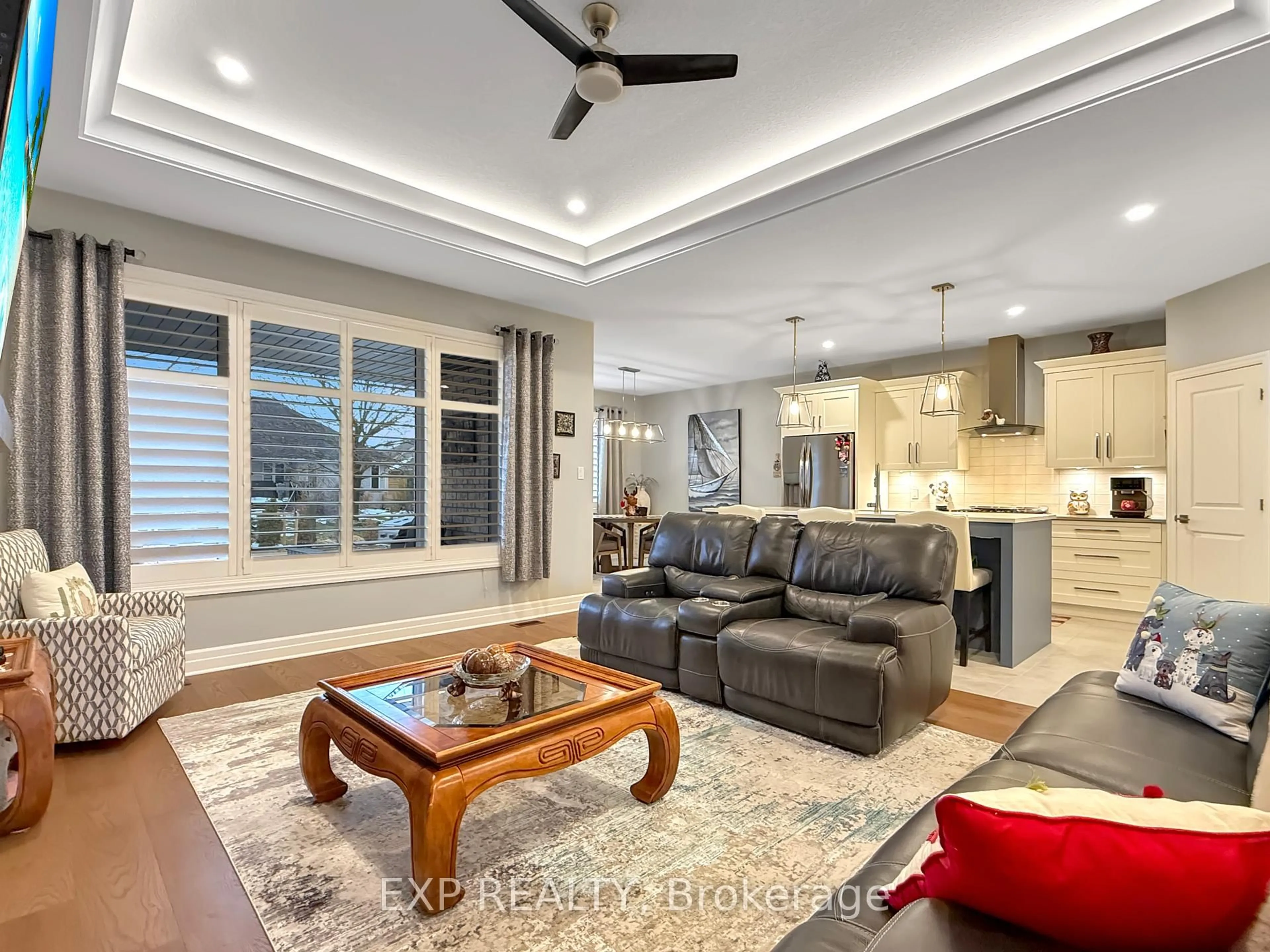 Living room with furniture, unknown for 184 Kettle Creek Dr, Central Elgin Ontario N0L 1B0