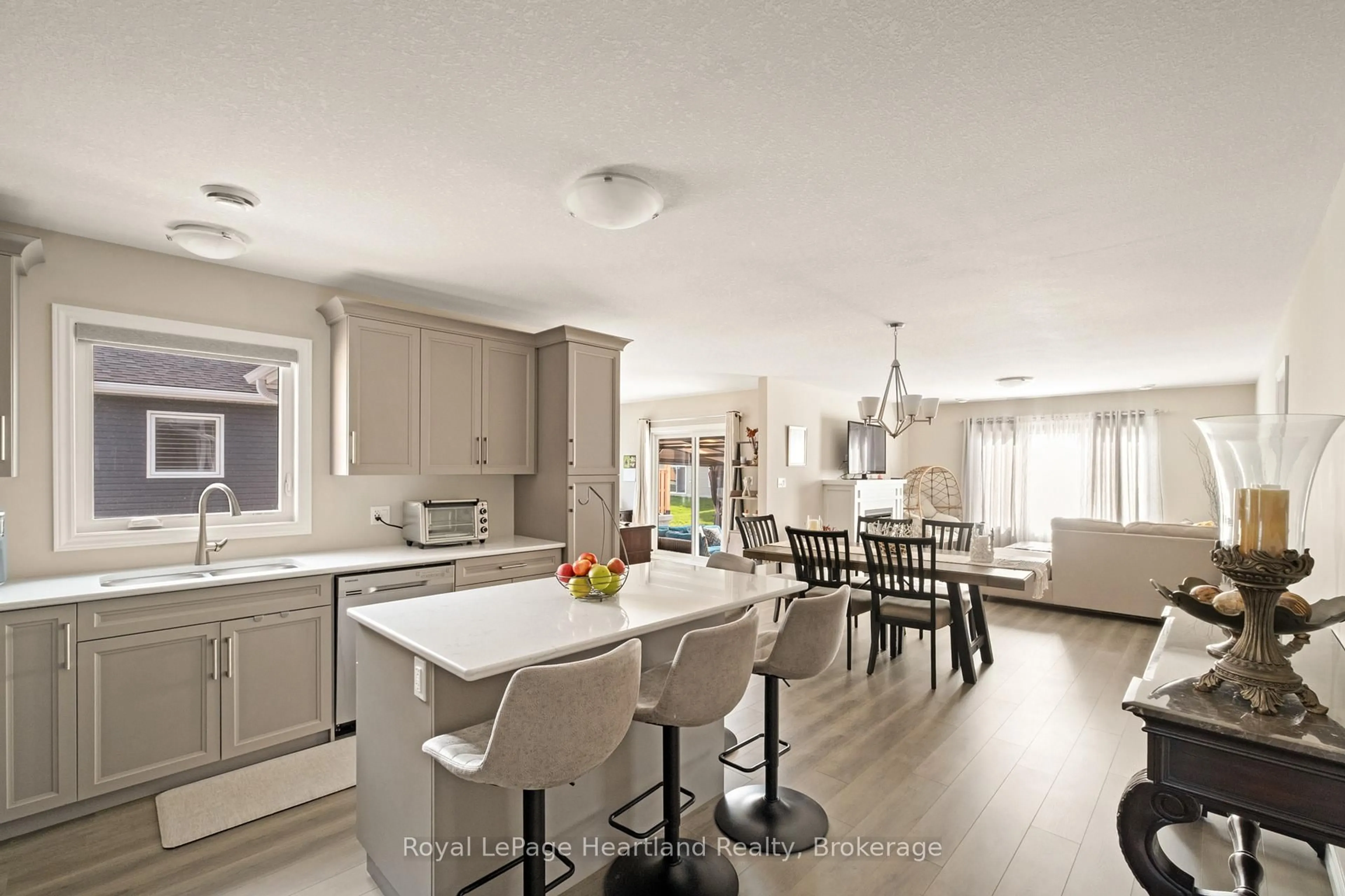 Open concept kitchen, ceramic/tile floor for 140 LAKE BREEZE Dr, Ashfield-Colborne-Wawanosh Ontario N7A 0C6
