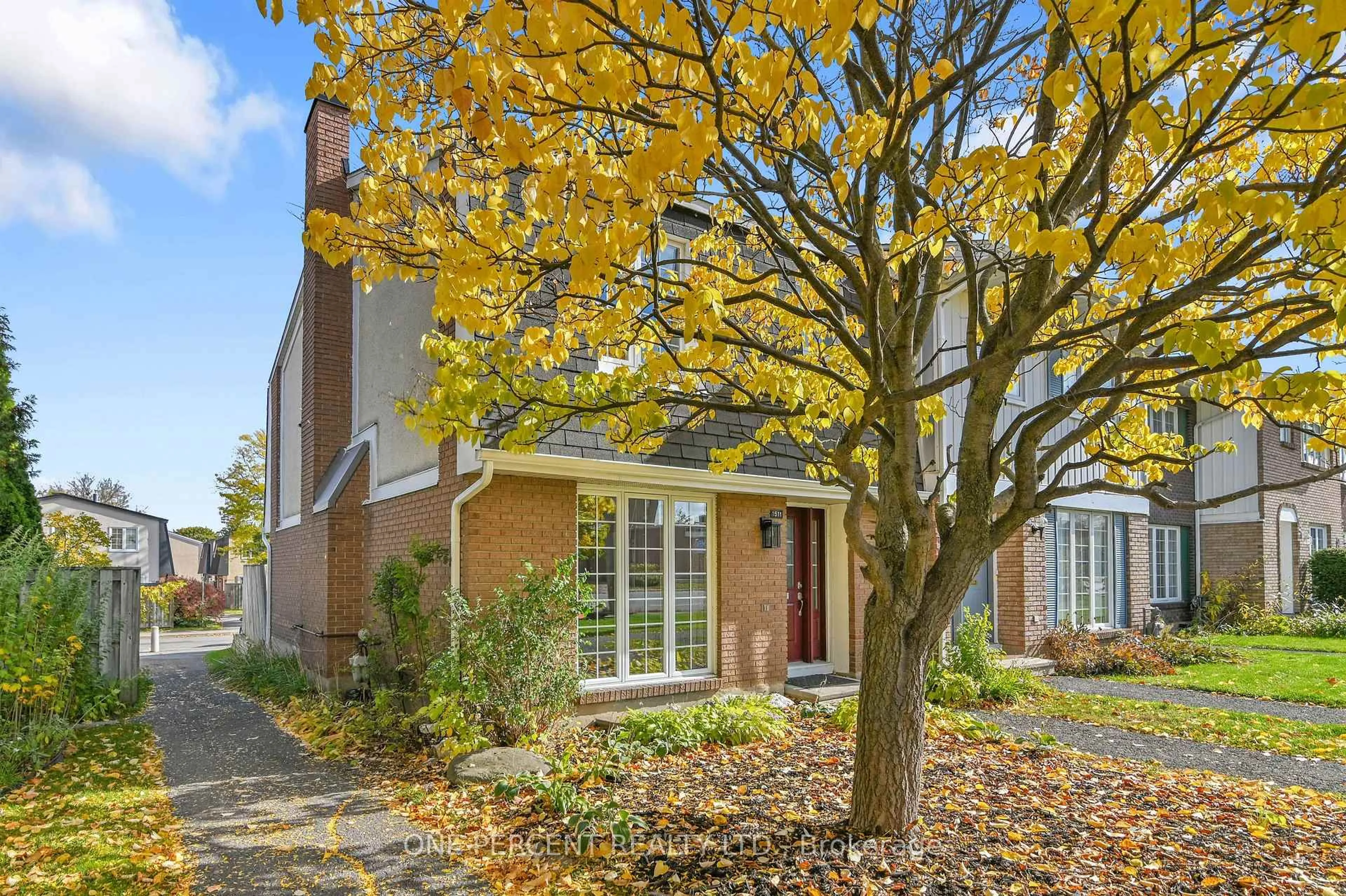 Home with brick exterior material, street for 1511 Fisher Ave, Ottawa Ontario K2C 3M8