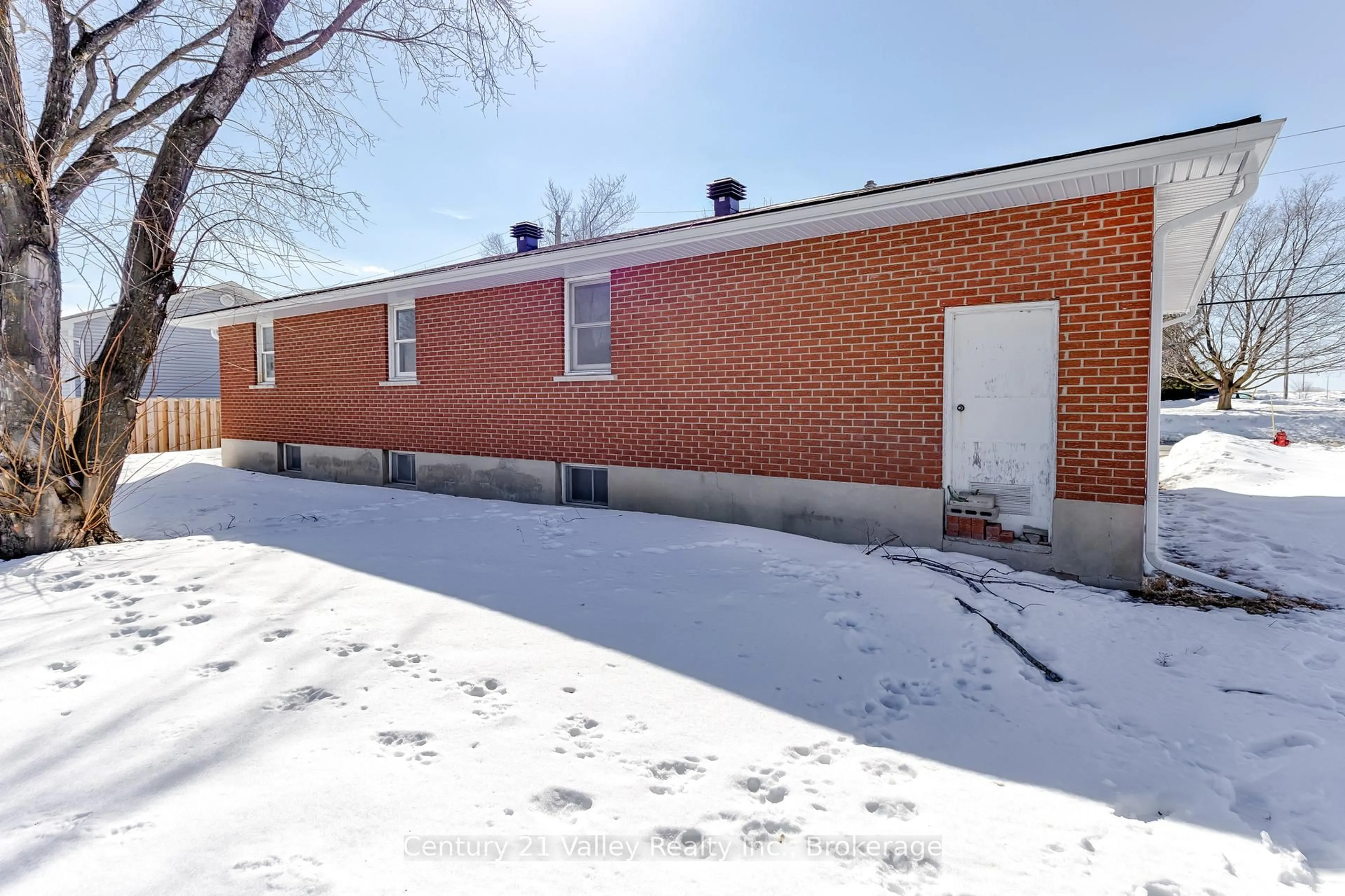 Unknown for 104 Arthur St, Arnprior Ontario K7S 1A4