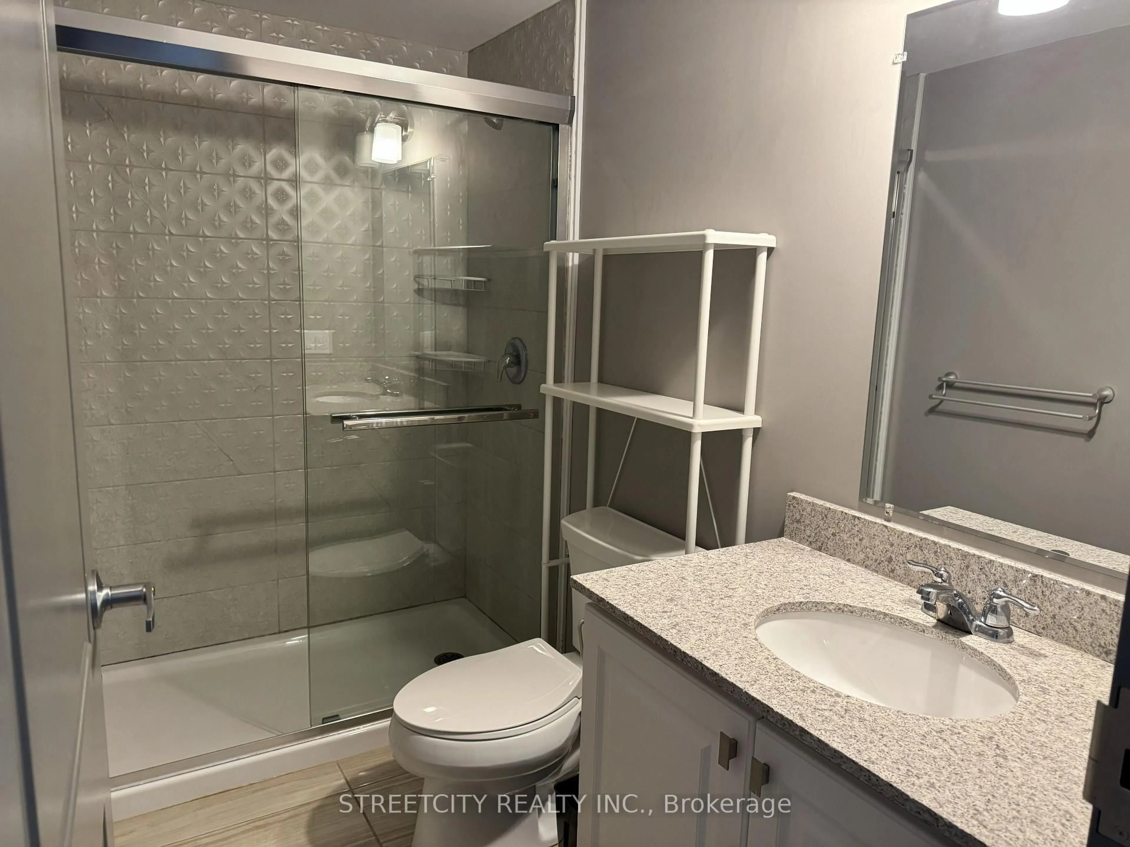 Standard bathroom, unknown for 321 Spruce St #315, Waterloo Ontario N2L 0G4