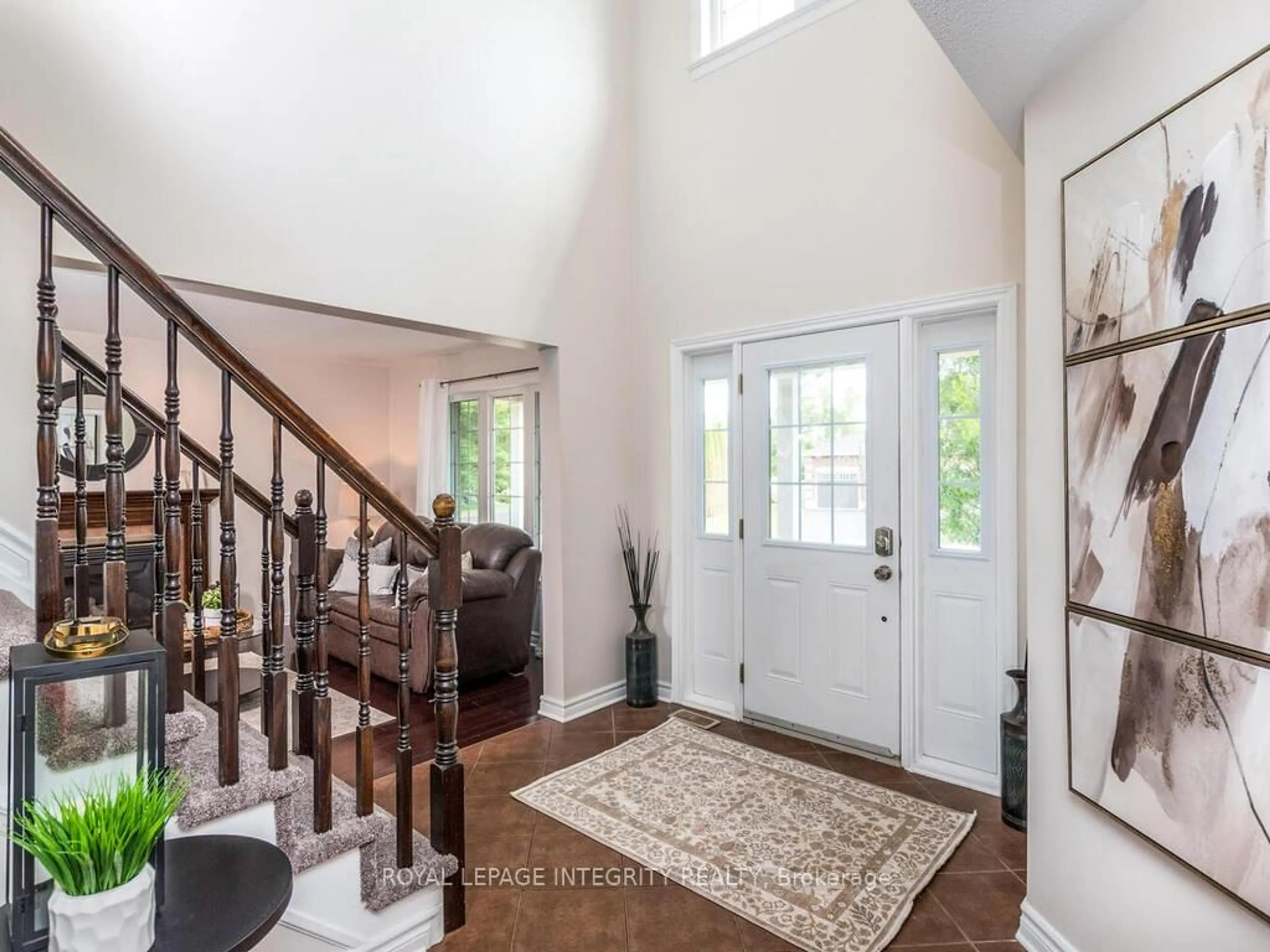 Indoor entryway for 111 Comba Dr, Carleton Place Ontario K7C 4V2