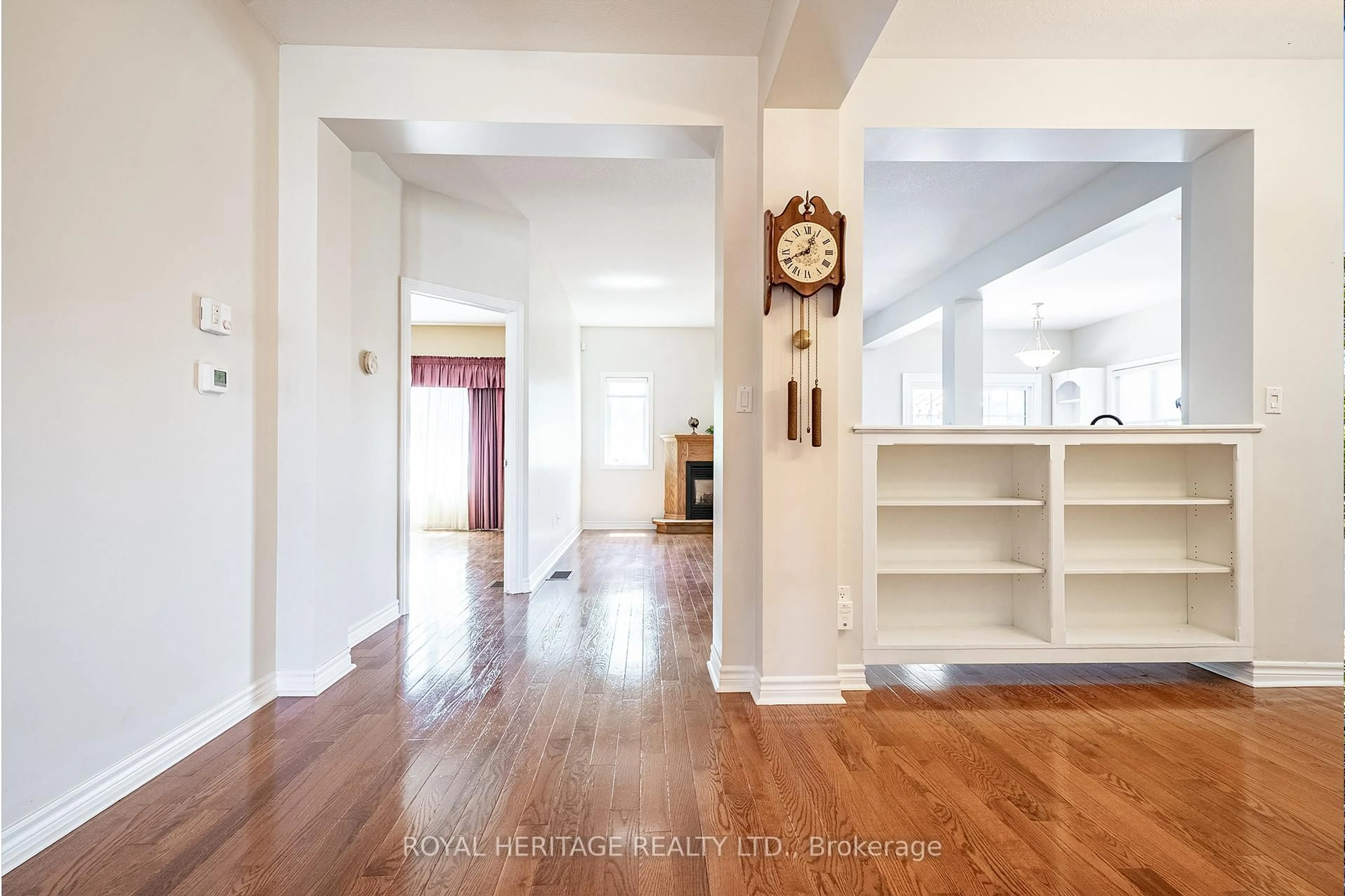 Indoor entryway for 58 Elmdale Dr, Prince Edward County Ontario K0K 3L0