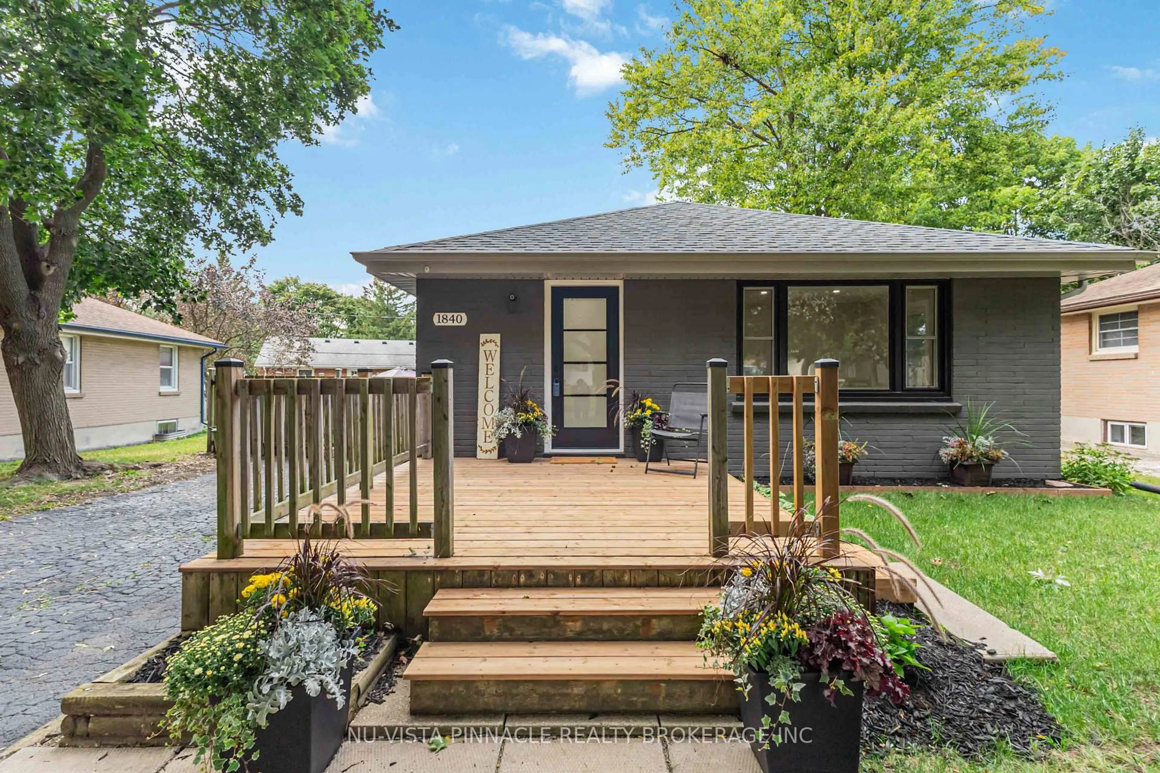 Home with vinyl exterior material, street for 1840 Royal Cres, London East Ontario N5W 2A8