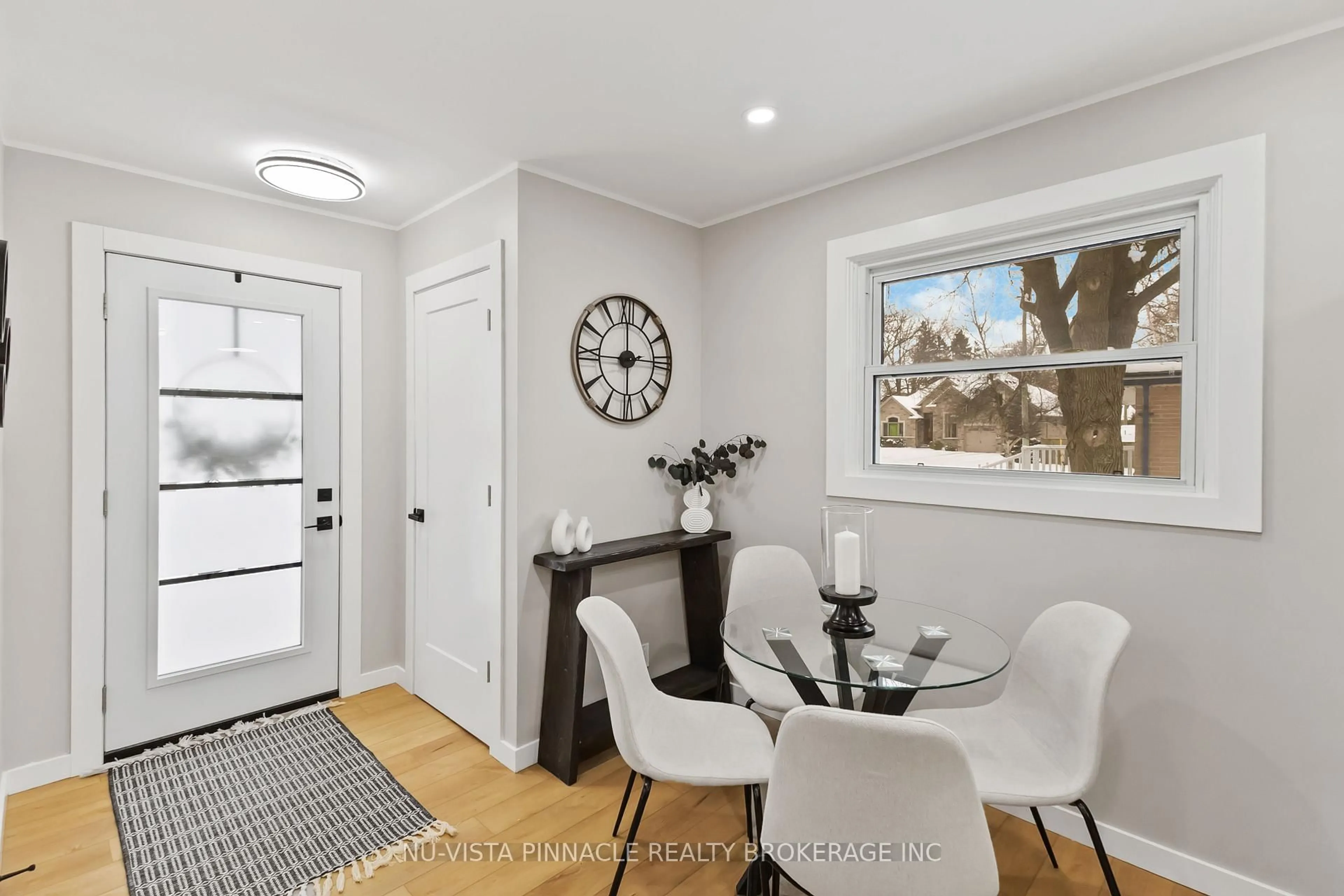 Dining room, unknown for 1840 Royal Cres, London East Ontario N5W 2A8