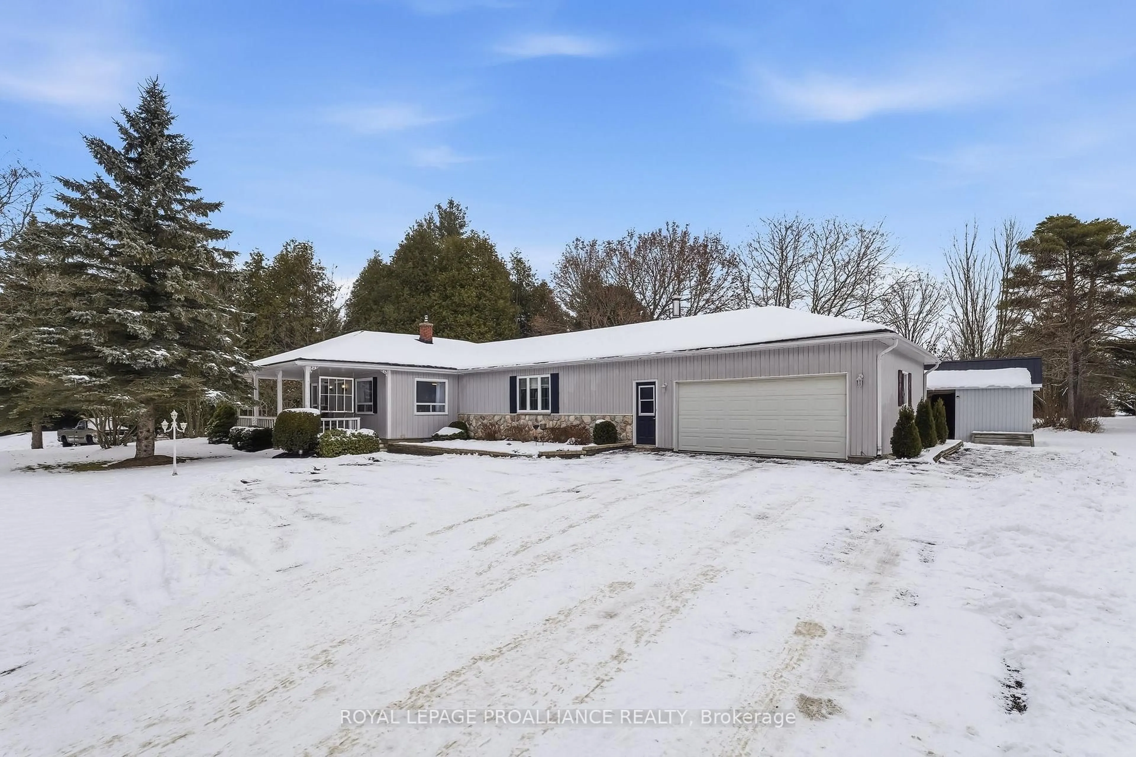 A pic from outside/outdoor area/front of a property/back of a property/a pic from drone, street for 7839 Mill St, Port Hope Ontario L0A 1B0