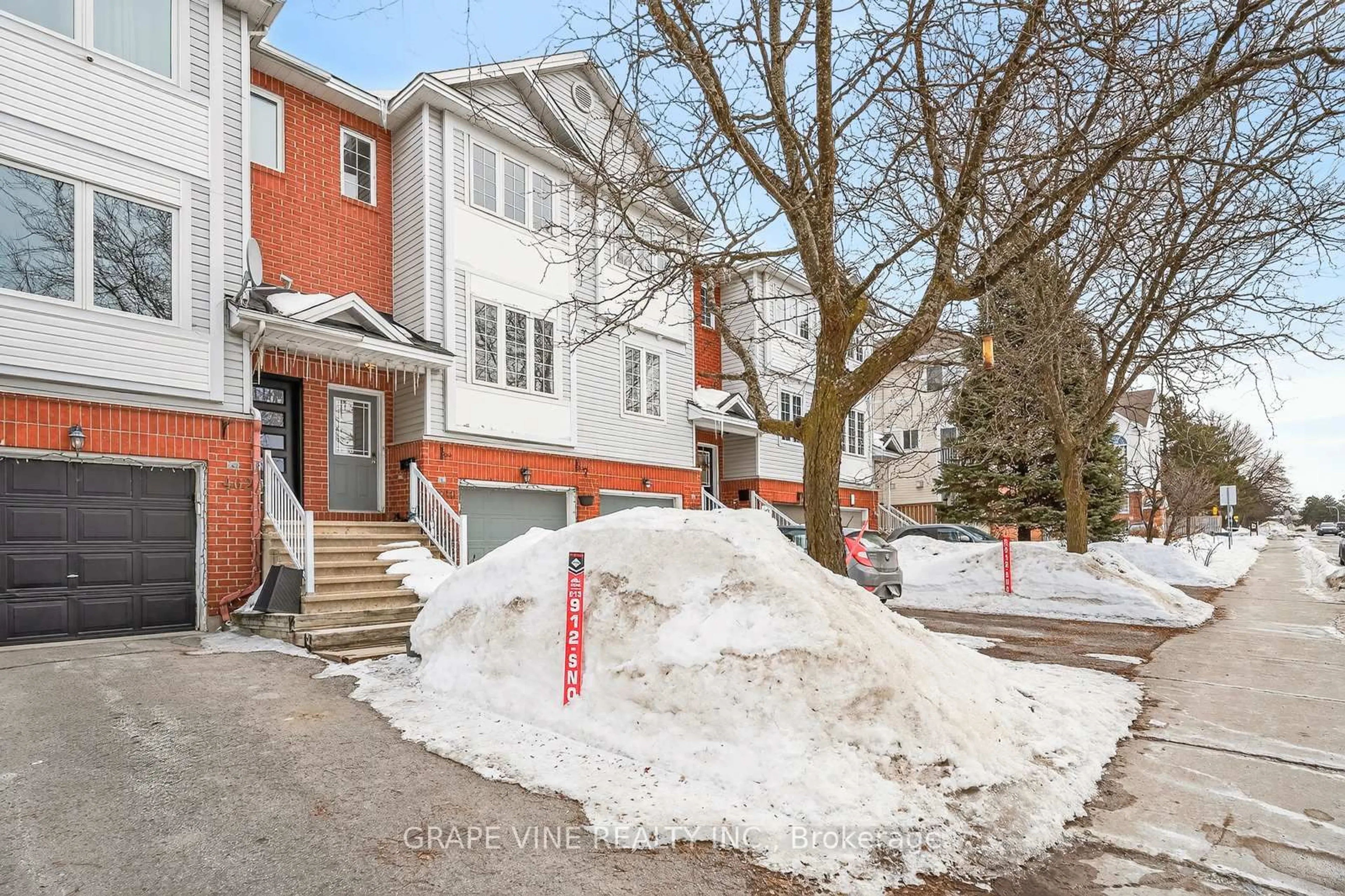 Unknown for 460 Seyton Dr, Nepean Ontario K2H 1G2