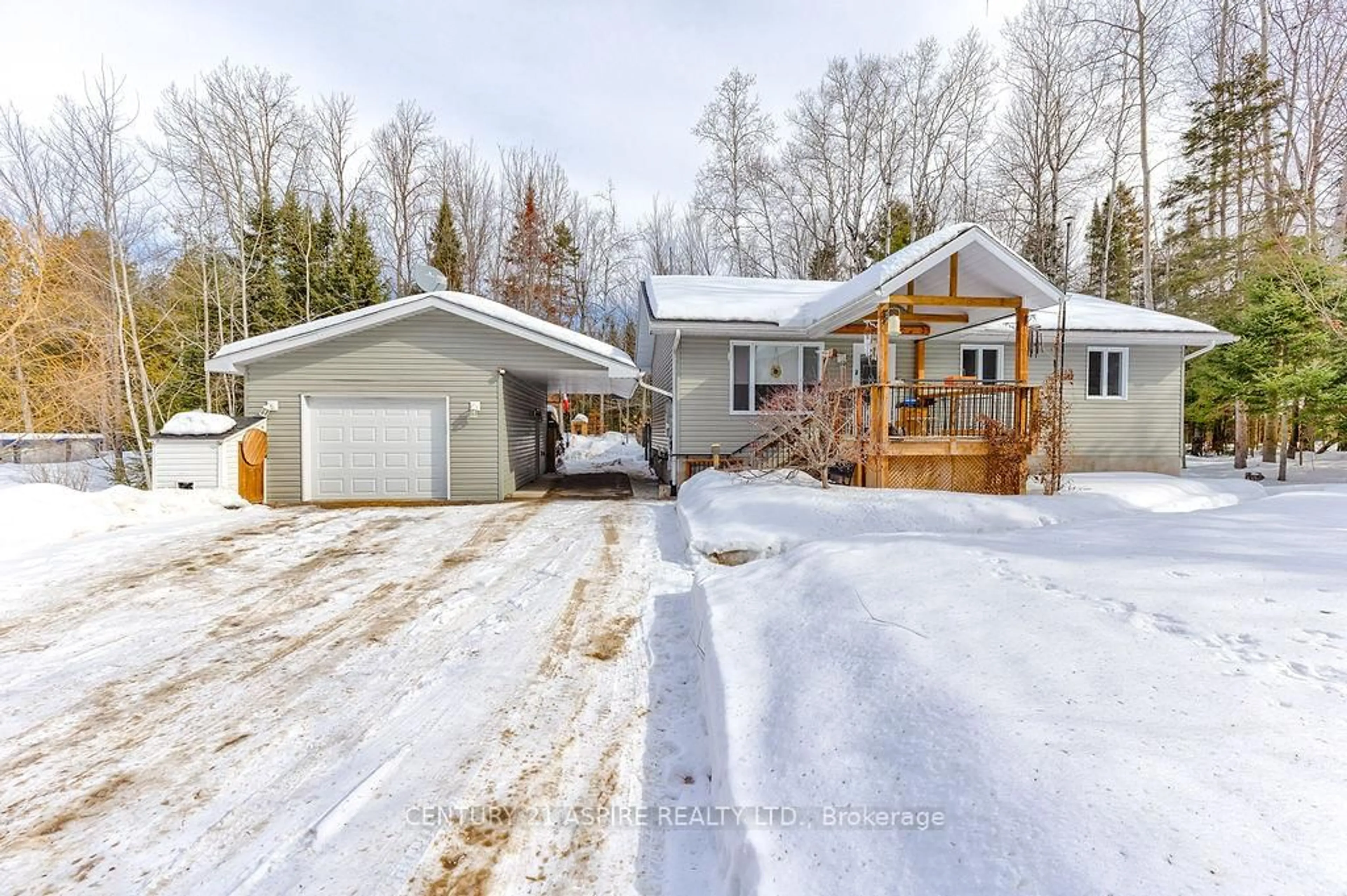 A pic from outside/outdoor area/front of a property/back of a property/a pic from drone, unknown for 1576 Garden Of Eden Rd, Renfrew Ontario K7V 3Z8