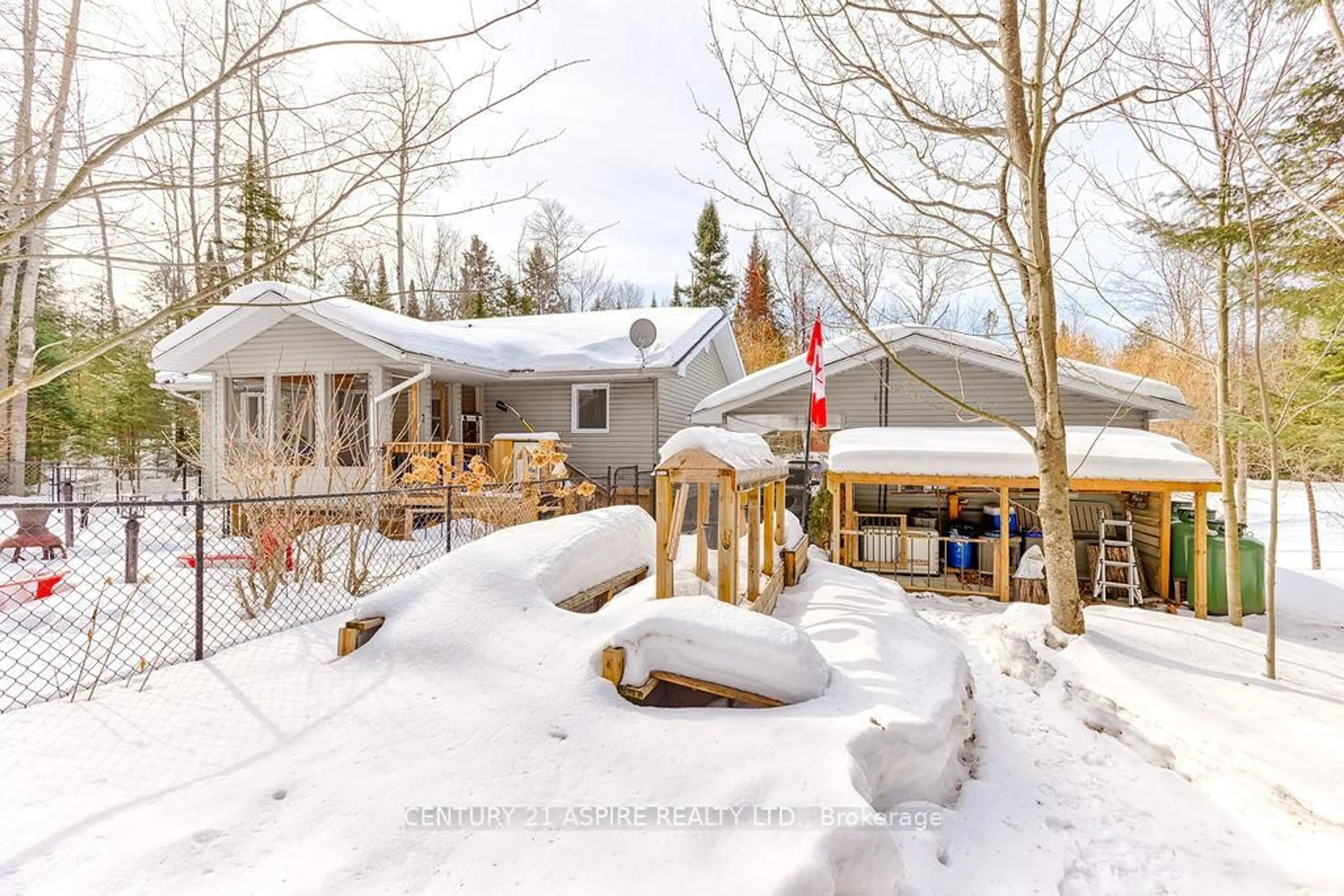 Patio, mountain view for 1576 Garden Of Eden Rd, Renfrew Ontario K7V 3Z8