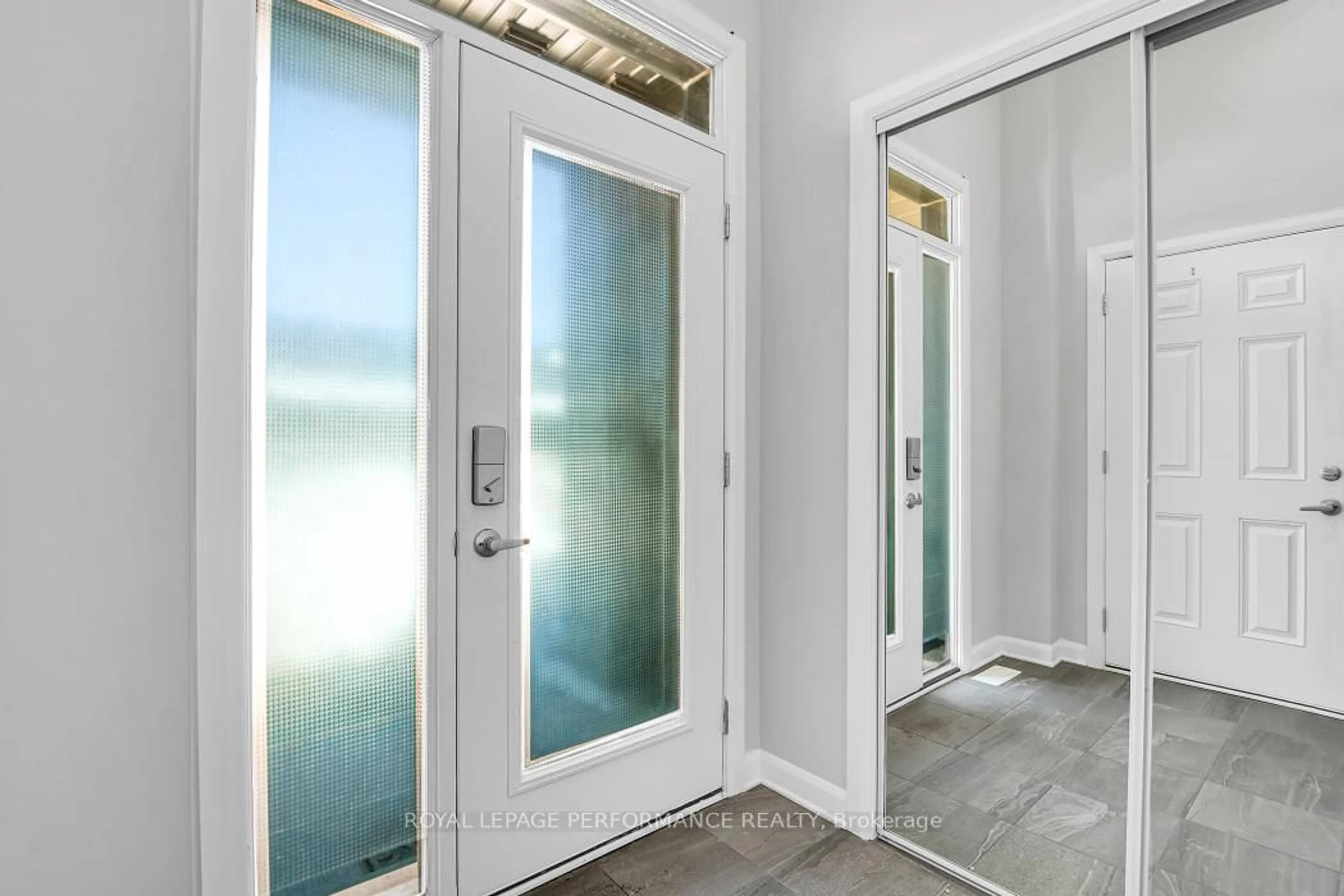 Indoor entryway for 177 Namaste Walk, Ottawa Ontario K2J 6Z4