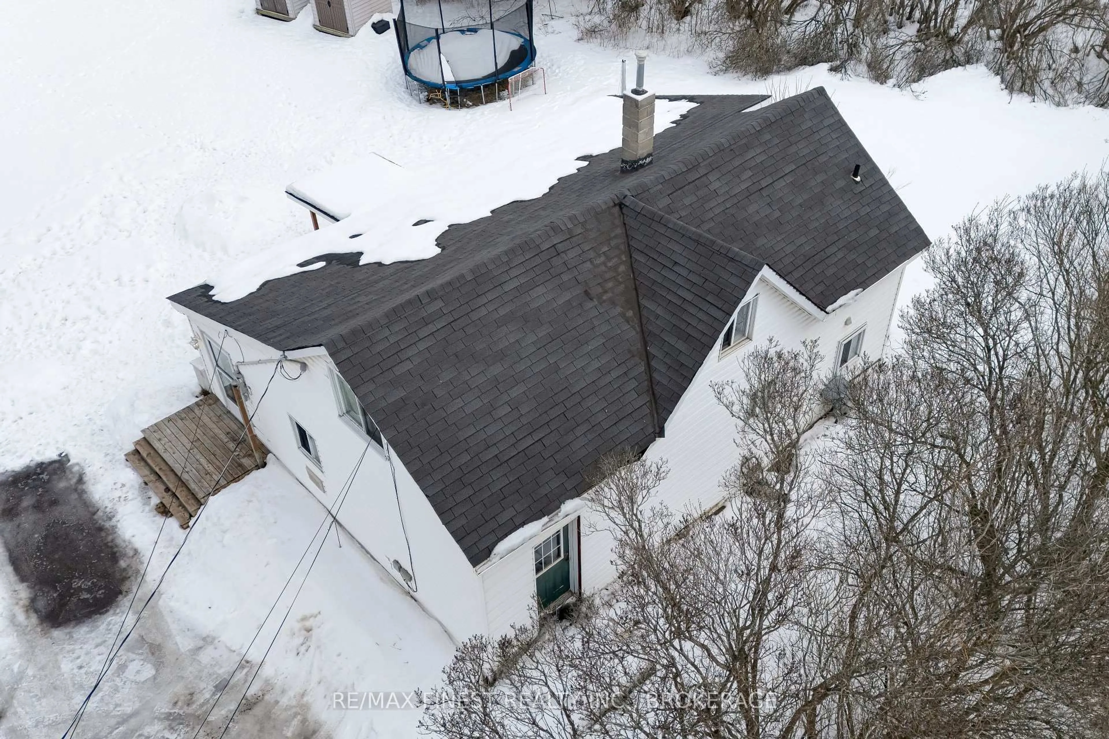 A pic from outside/outdoor area/front of a property/back of a property/a pic from drone, building for 206 Main St, Bissett Creek Ontario K0H 2H0