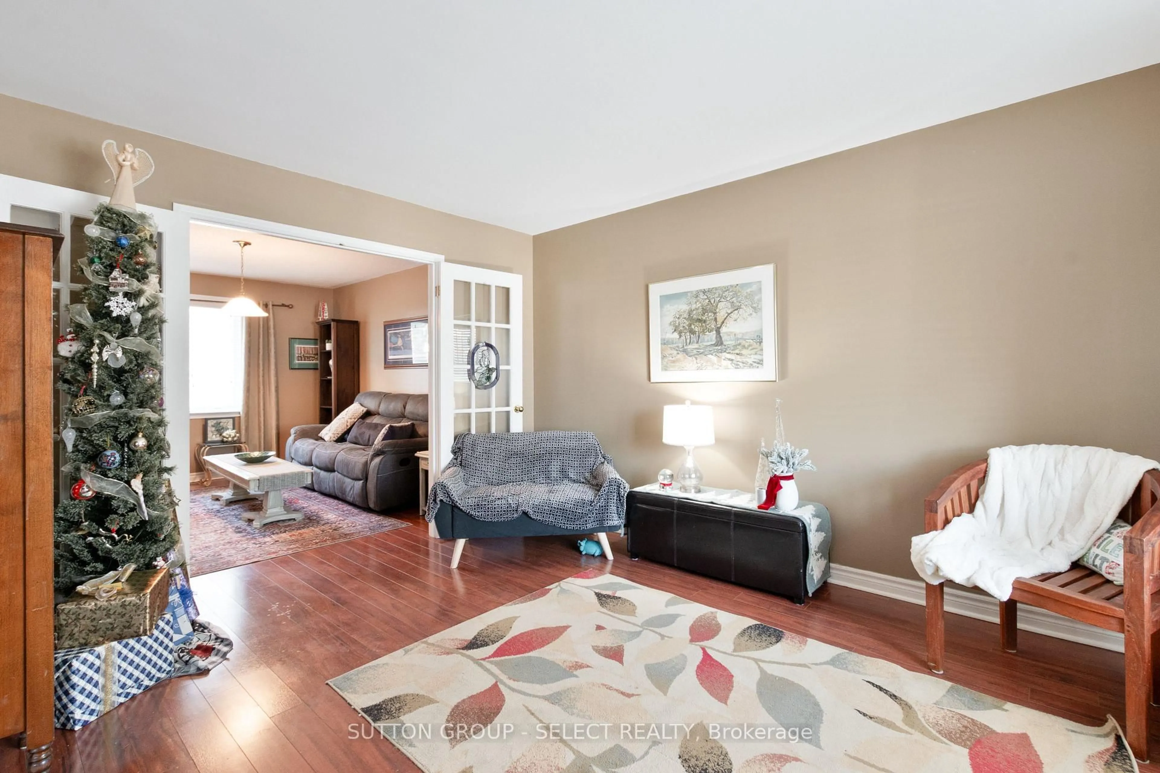 Living room with furniture, unknown for 97 Tiner Ave, Thames Centre Ontario N0L 1G2