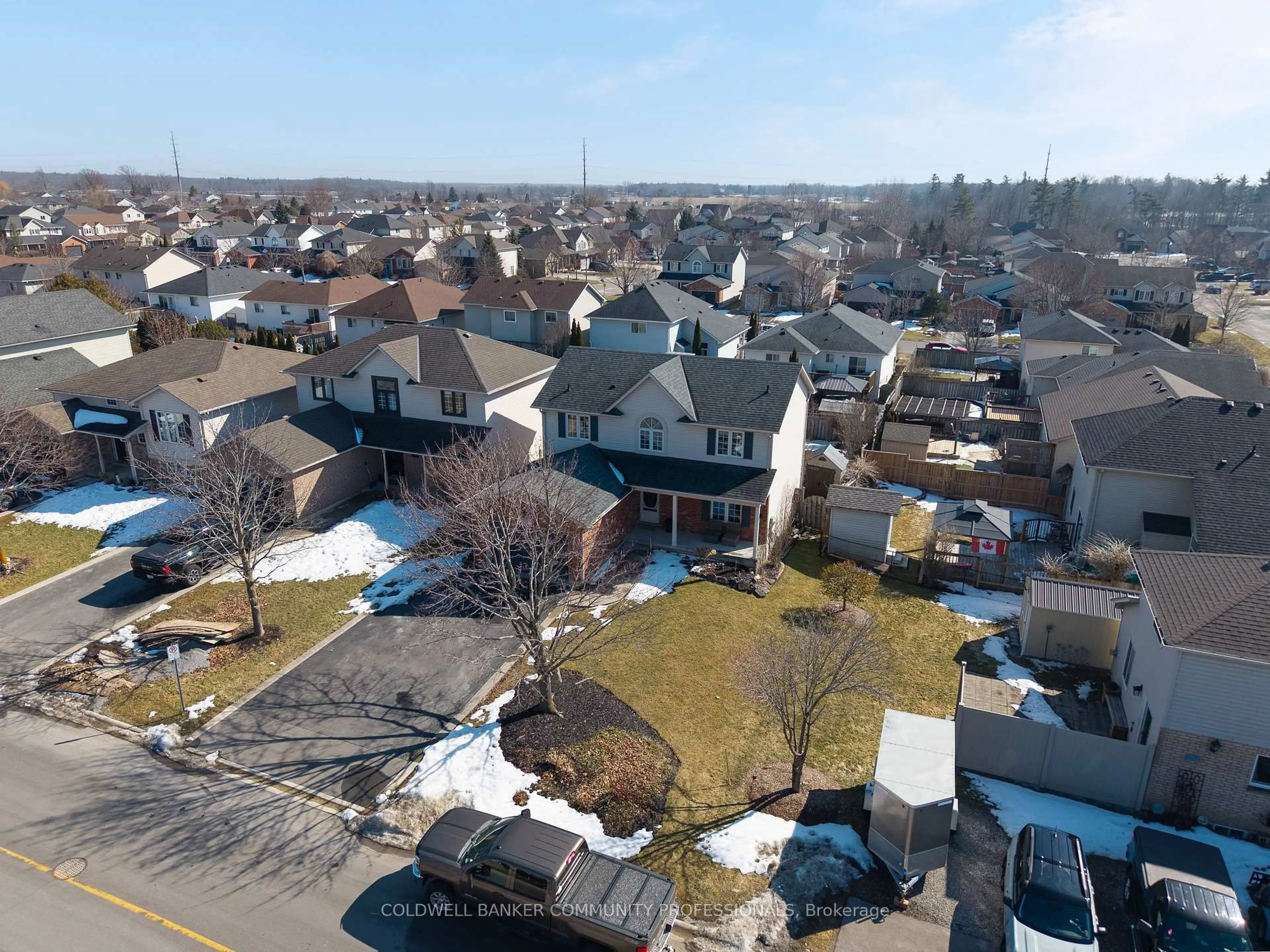 A pic from outside/outdoor area/front of a property/back of a property/a pic from drone, street for 77 Morgan Dr, Haldimand Ontario N3W 2L6
