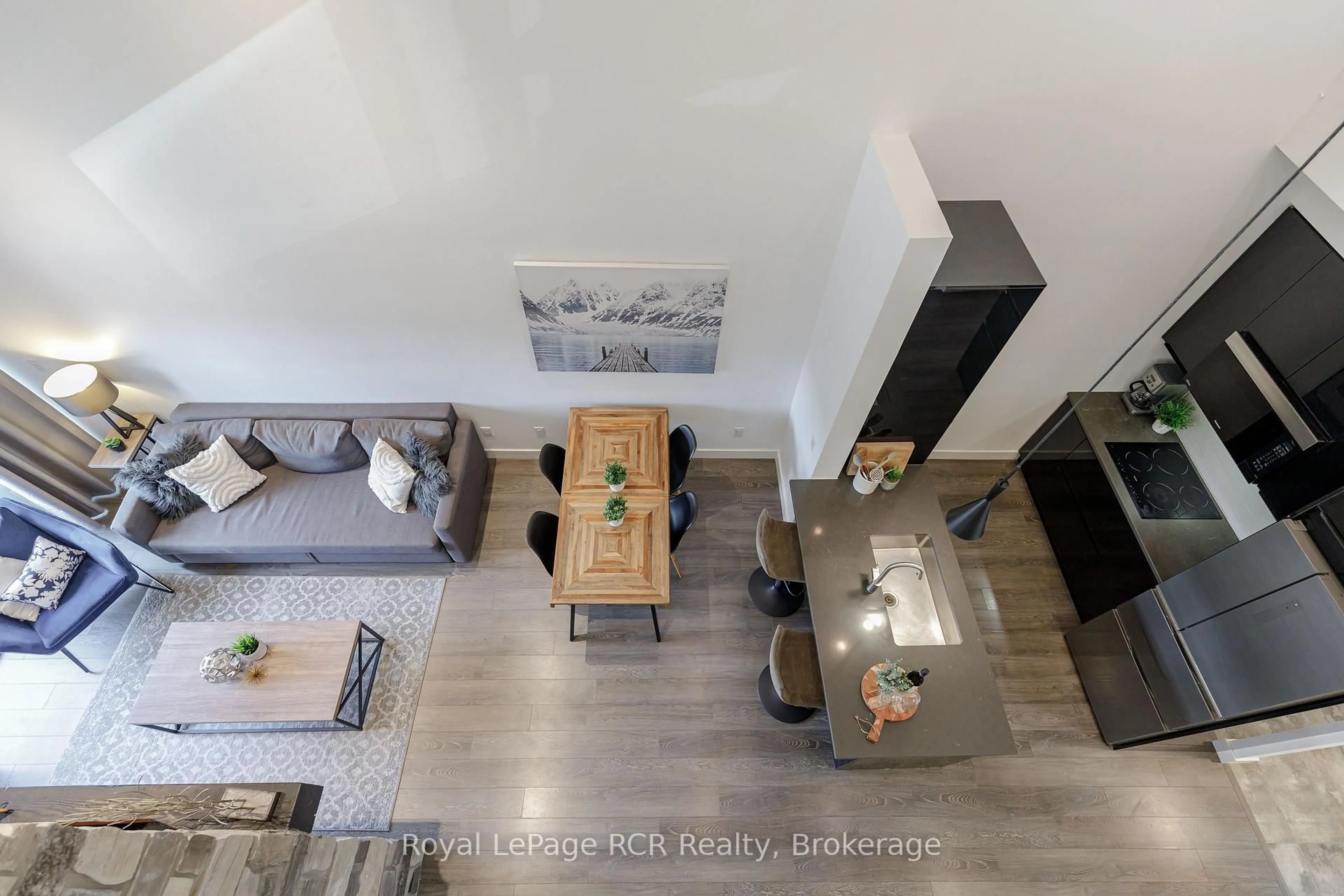 Living room with furniture, unknown for 12 Beckwith Lane #305, Blue Mountains Ontario L9Y 0A4