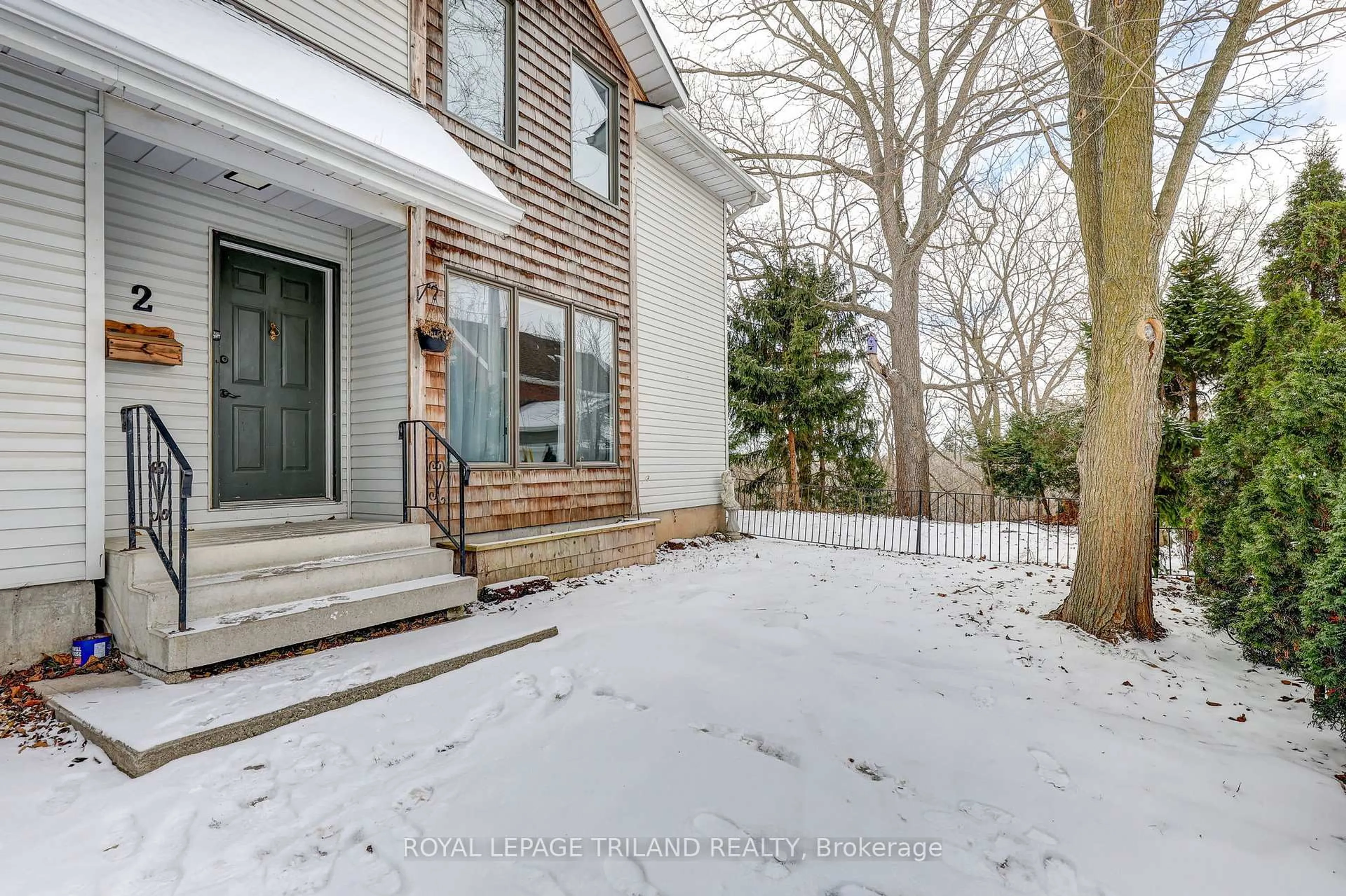 Unknown for 2 Elysian St, St. Thomas Ontario N5P 4E7