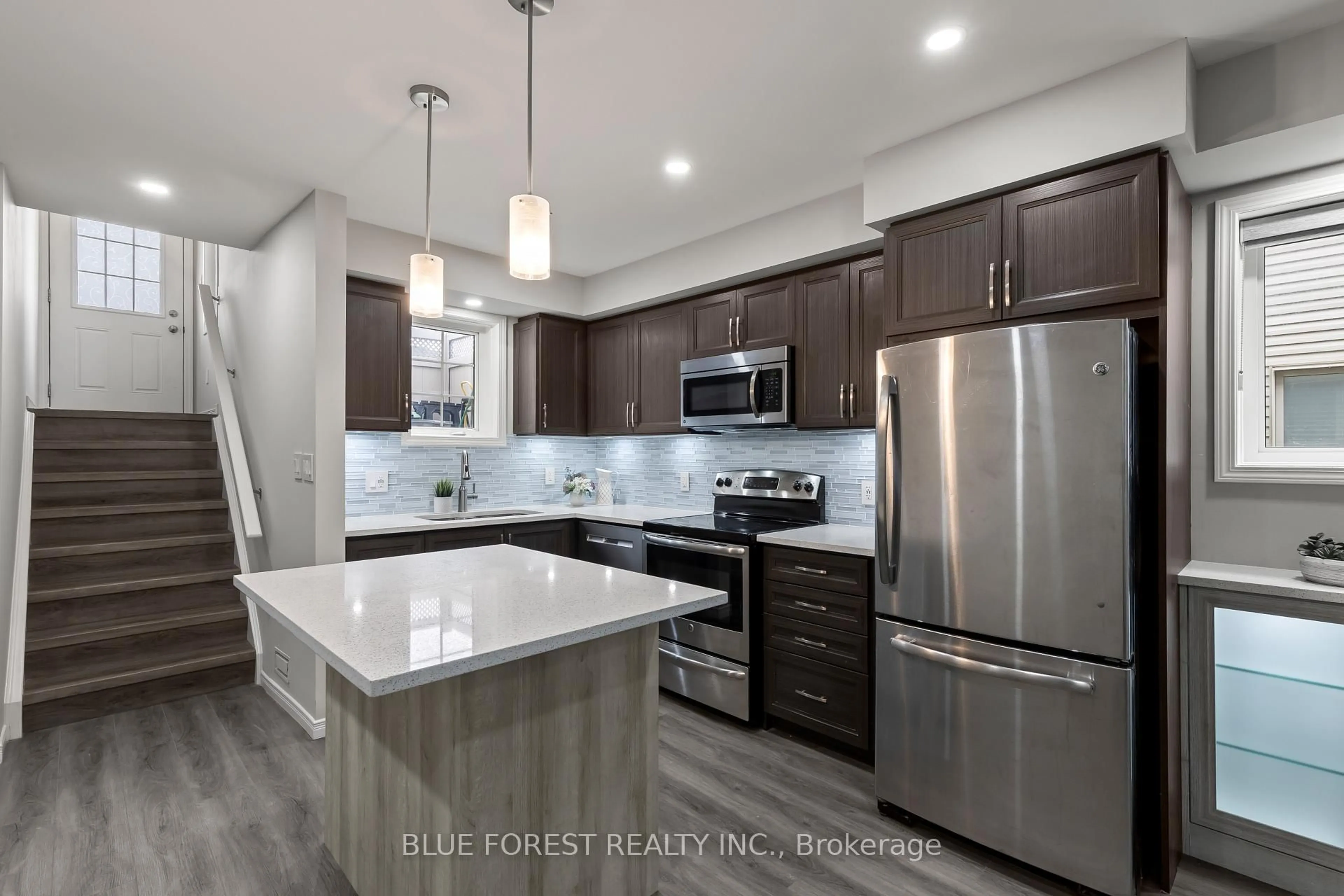 Contemporary kitchen, unknown for 3200 Singleton Ave #50, London South Ontario N6L 0C7