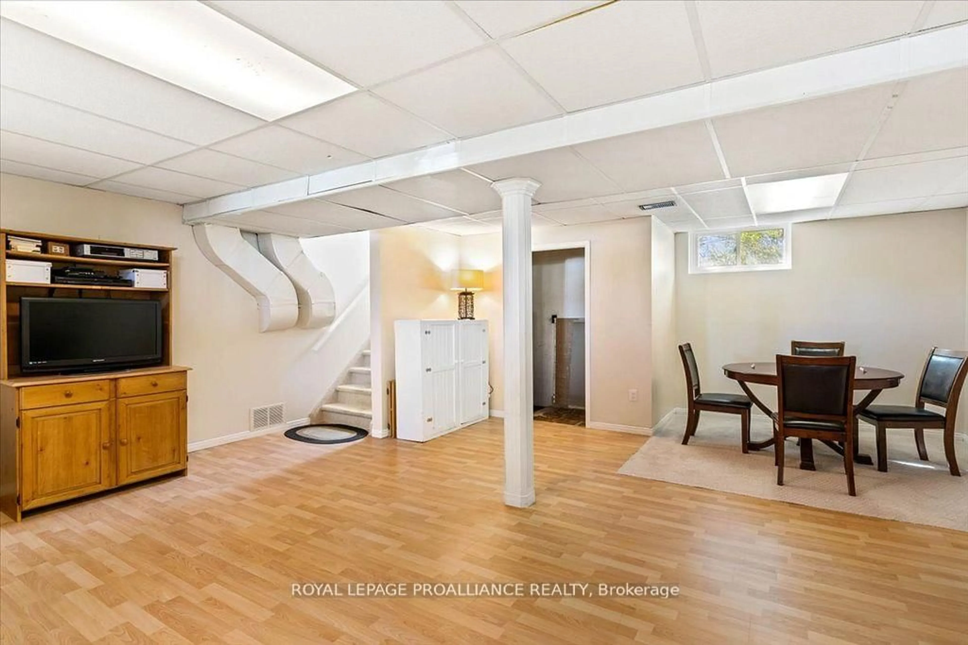 Unknown for 16 Centre Crt, Hastings Ontario K0K 2C0