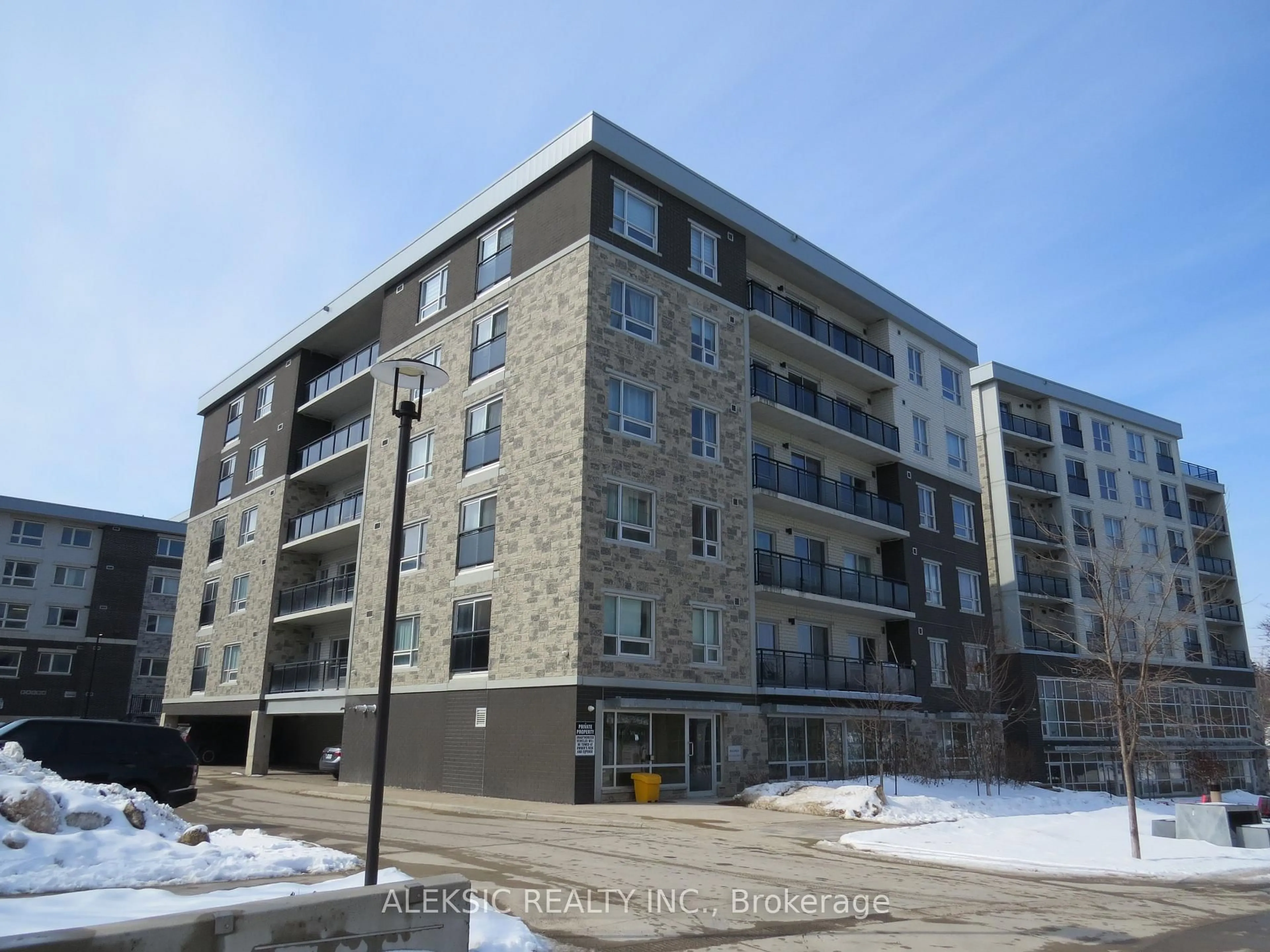 A pic from outside/outdoor area/front of a property/back of a property/a pic from drone, building for 275 Larch St #H404, Waterloo Ontario N2L 3R2