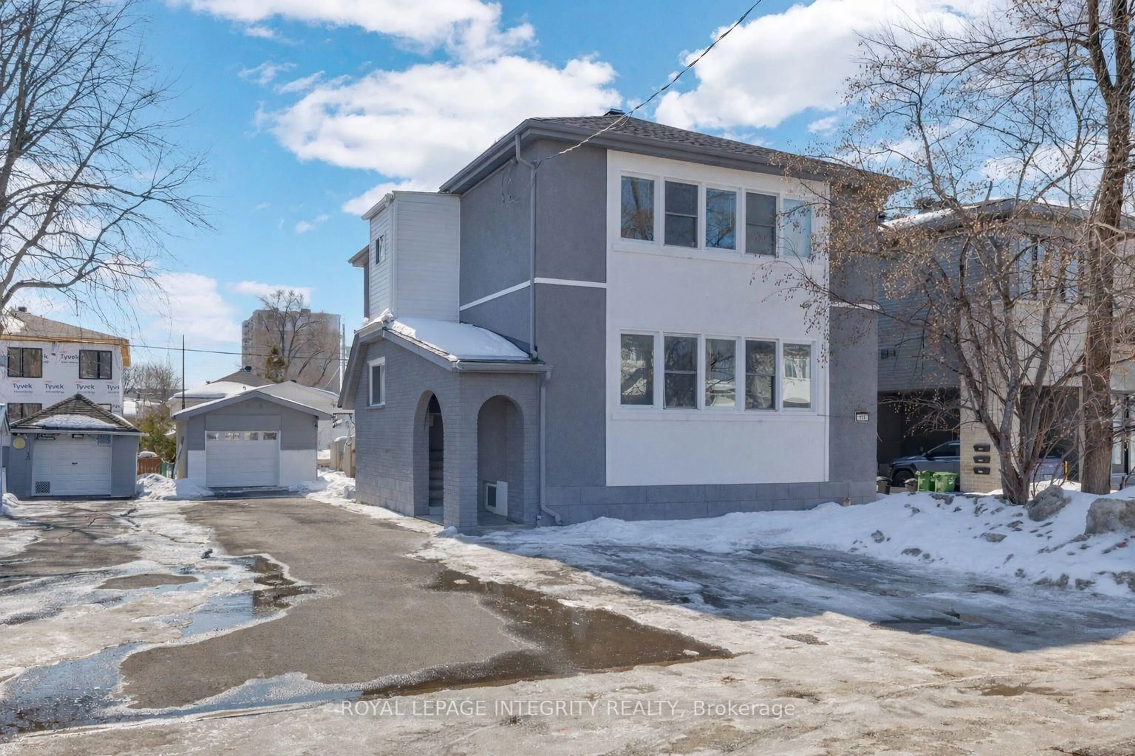 Unknown for 154 Columbus Ave, Ottawa Ontario K1K 1R1