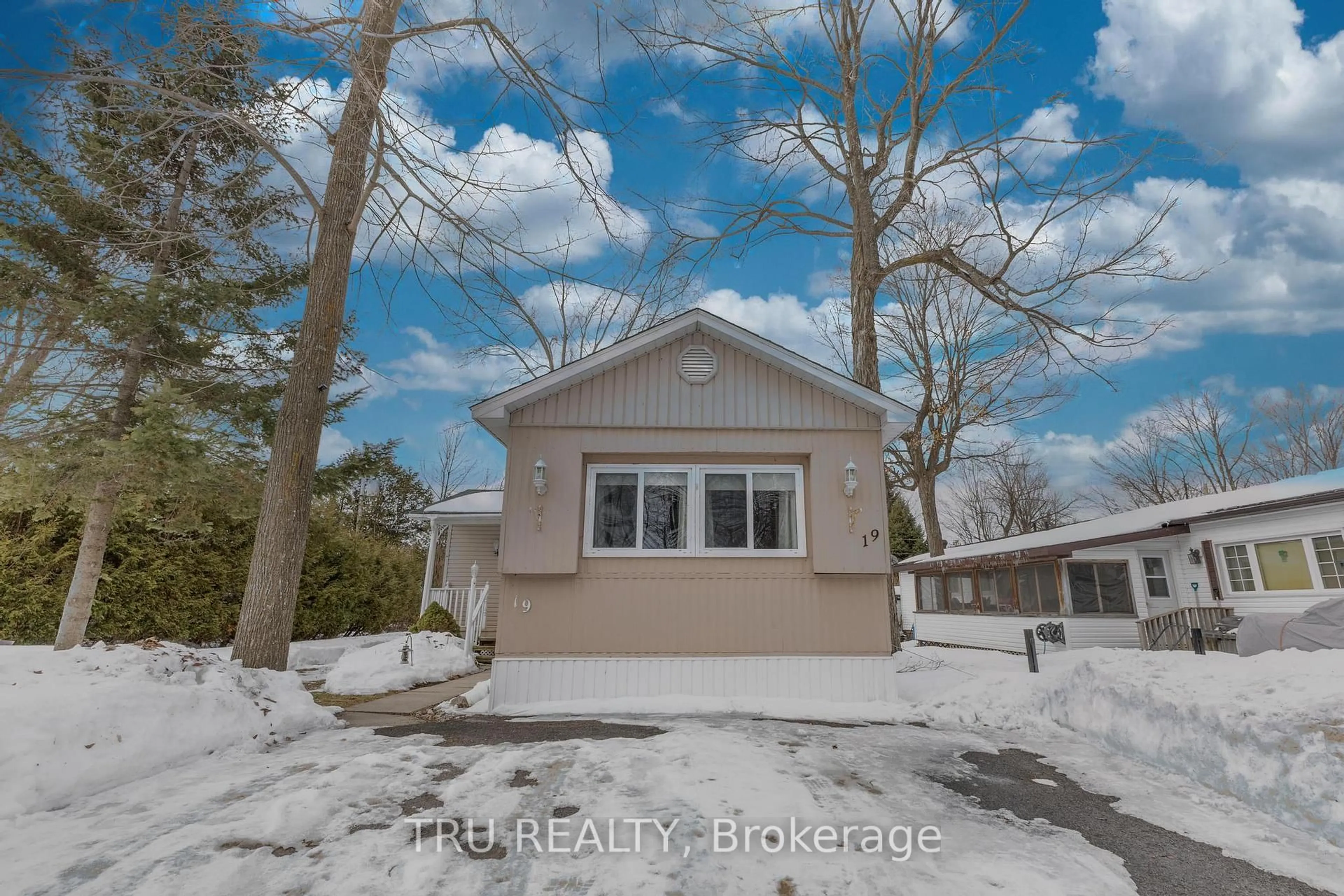 Unknown for 19 Maplewood Ave, Carleton Place Ontario K7C 3P1