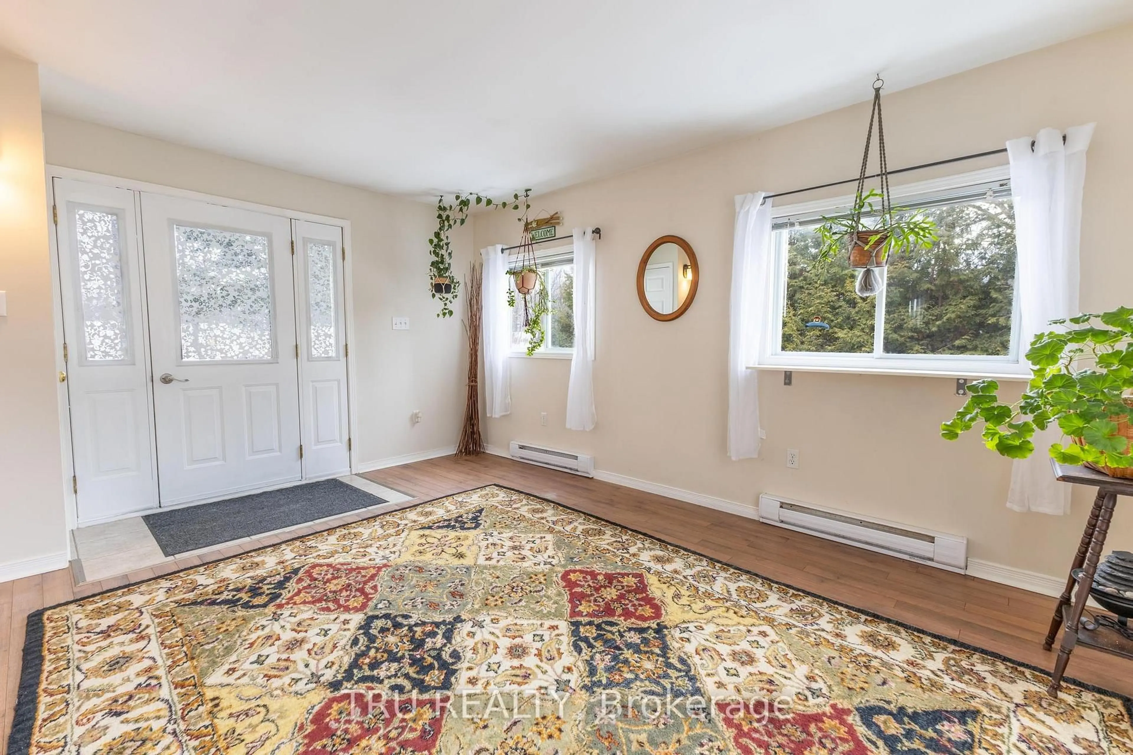 Indoor entryway for 19 Maplewood Ave, Carleton Place Ontario K7C 3P1
