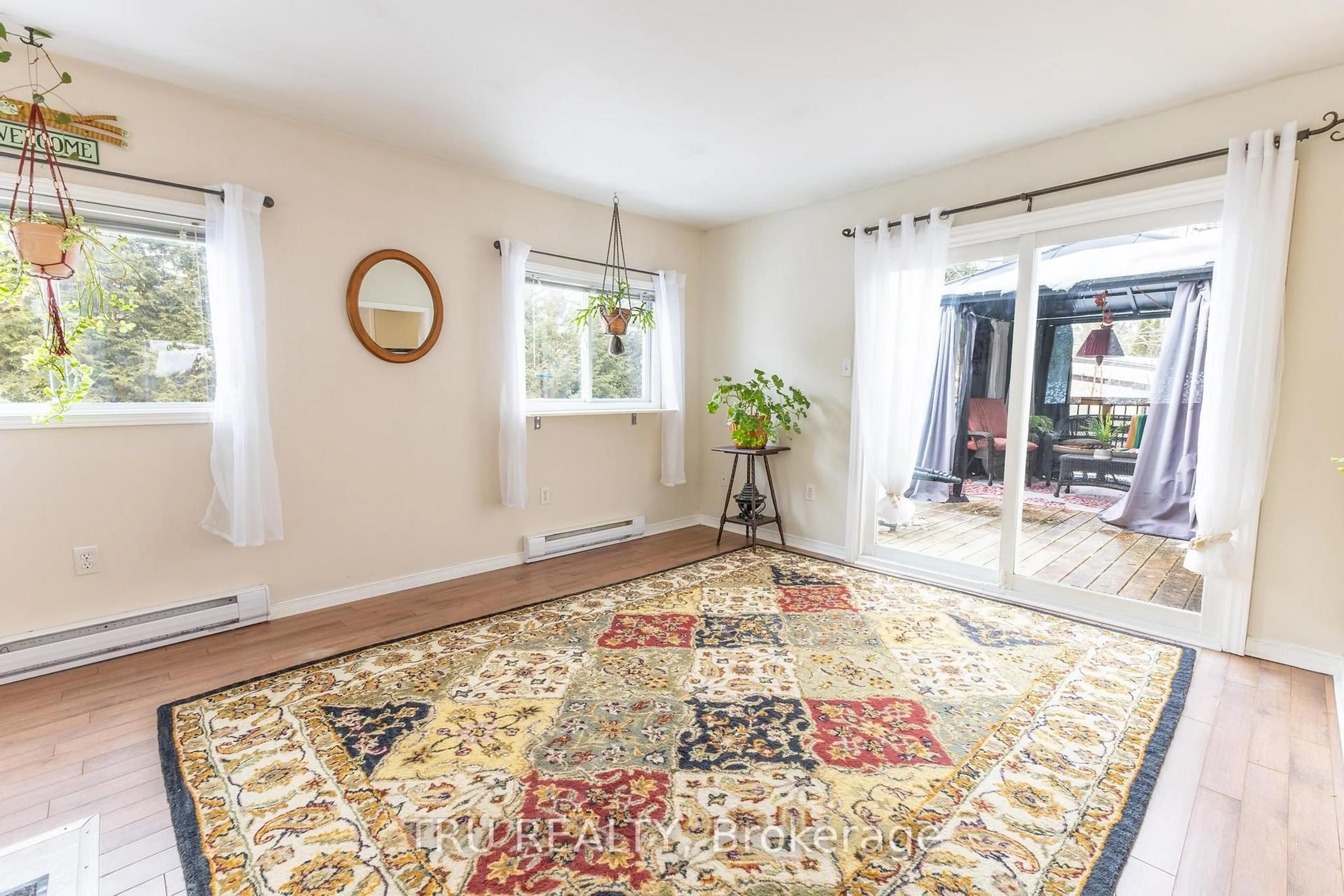 Indoor entryway for 19 Maplewood Ave, Carleton Place Ontario K7C 3P1