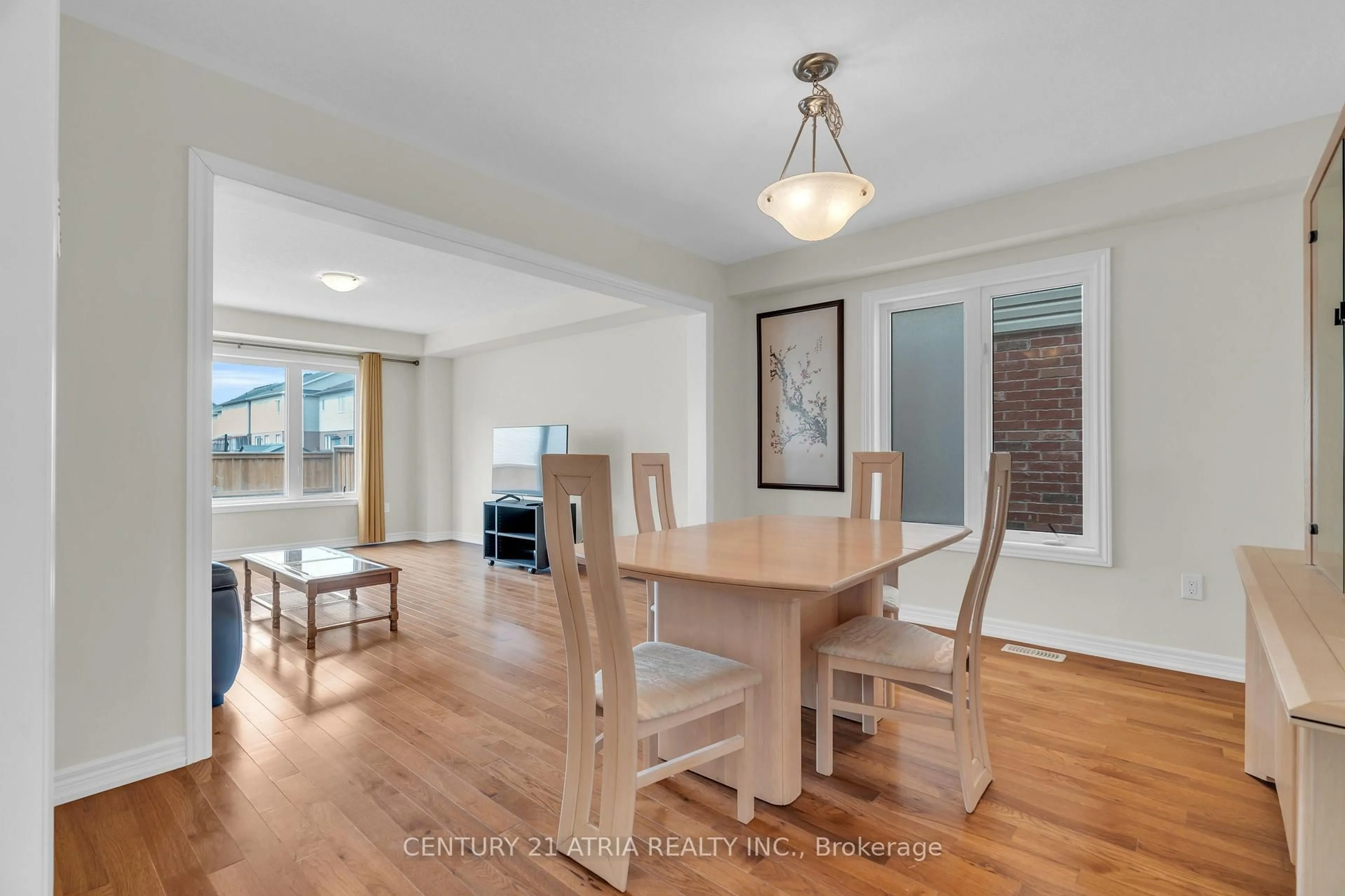 Dining room, wood/laminate floor for 72 Duckworth Rd, Cambridge Ontario N3H 0B9
