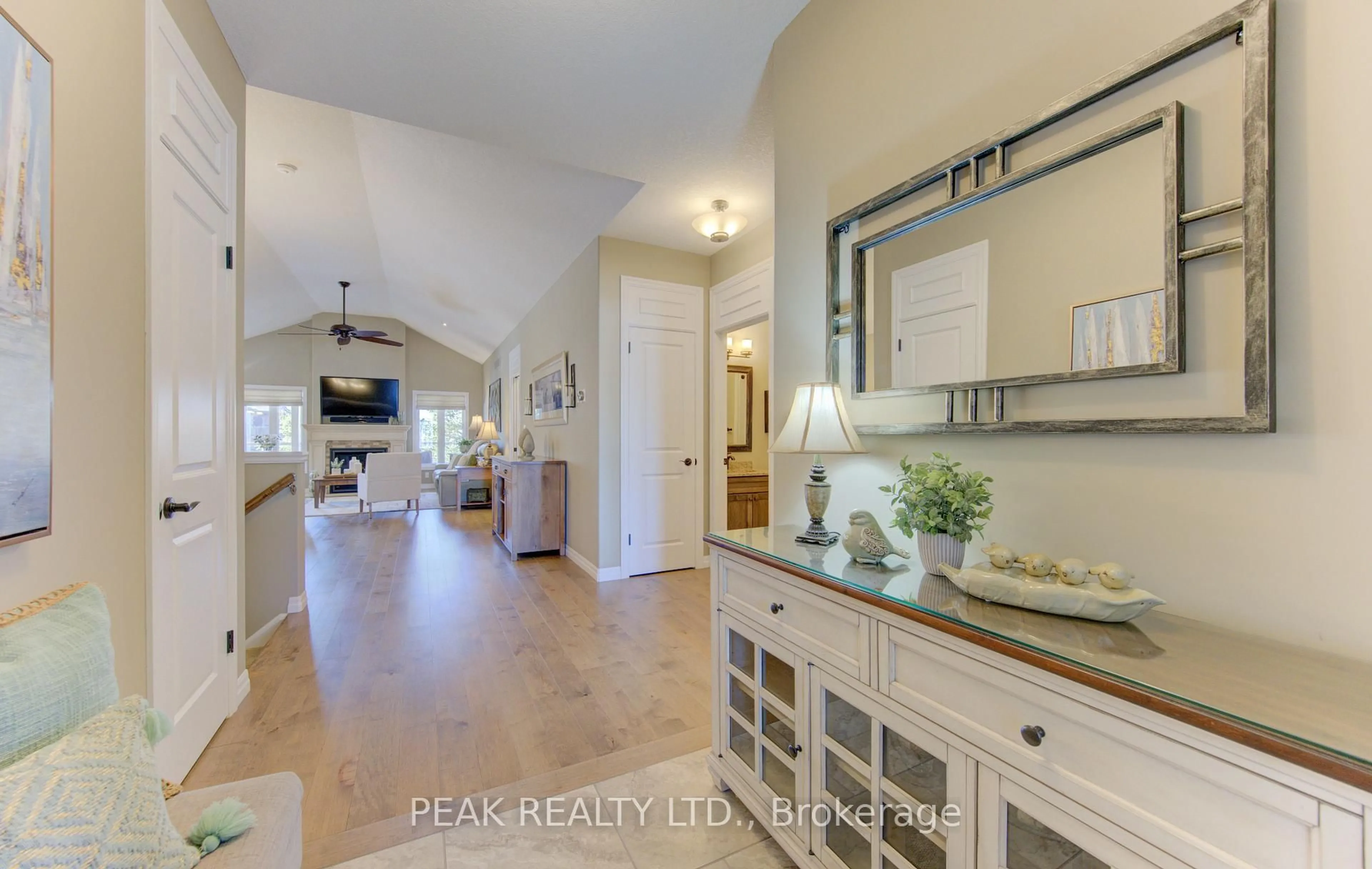 Indoor entryway for 24 Dublin Crossing, Wilmot Ontario N3A 0C9