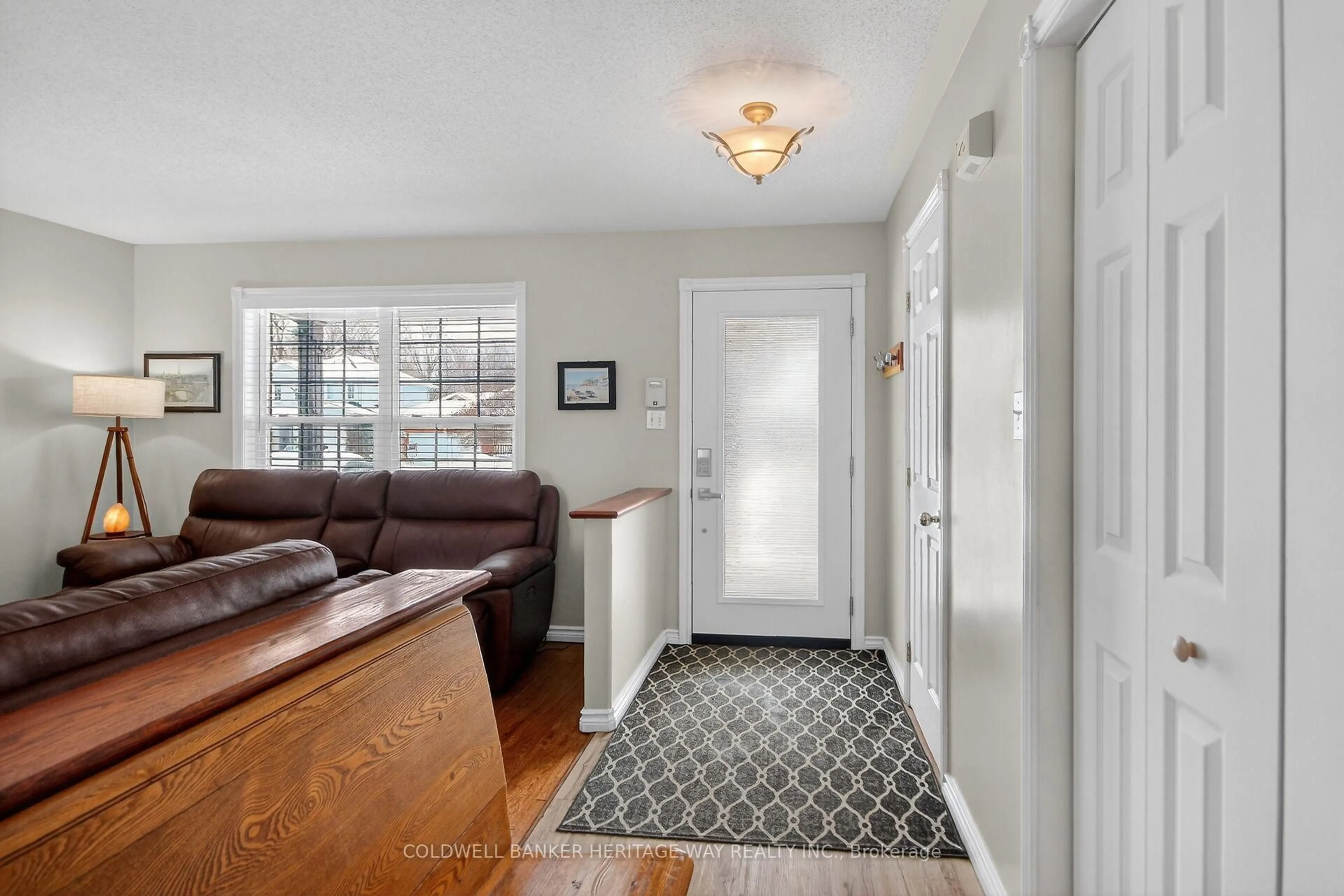 Indoor entryway for 499 Joseph St, Carleton Place Ontario K7C 3V1