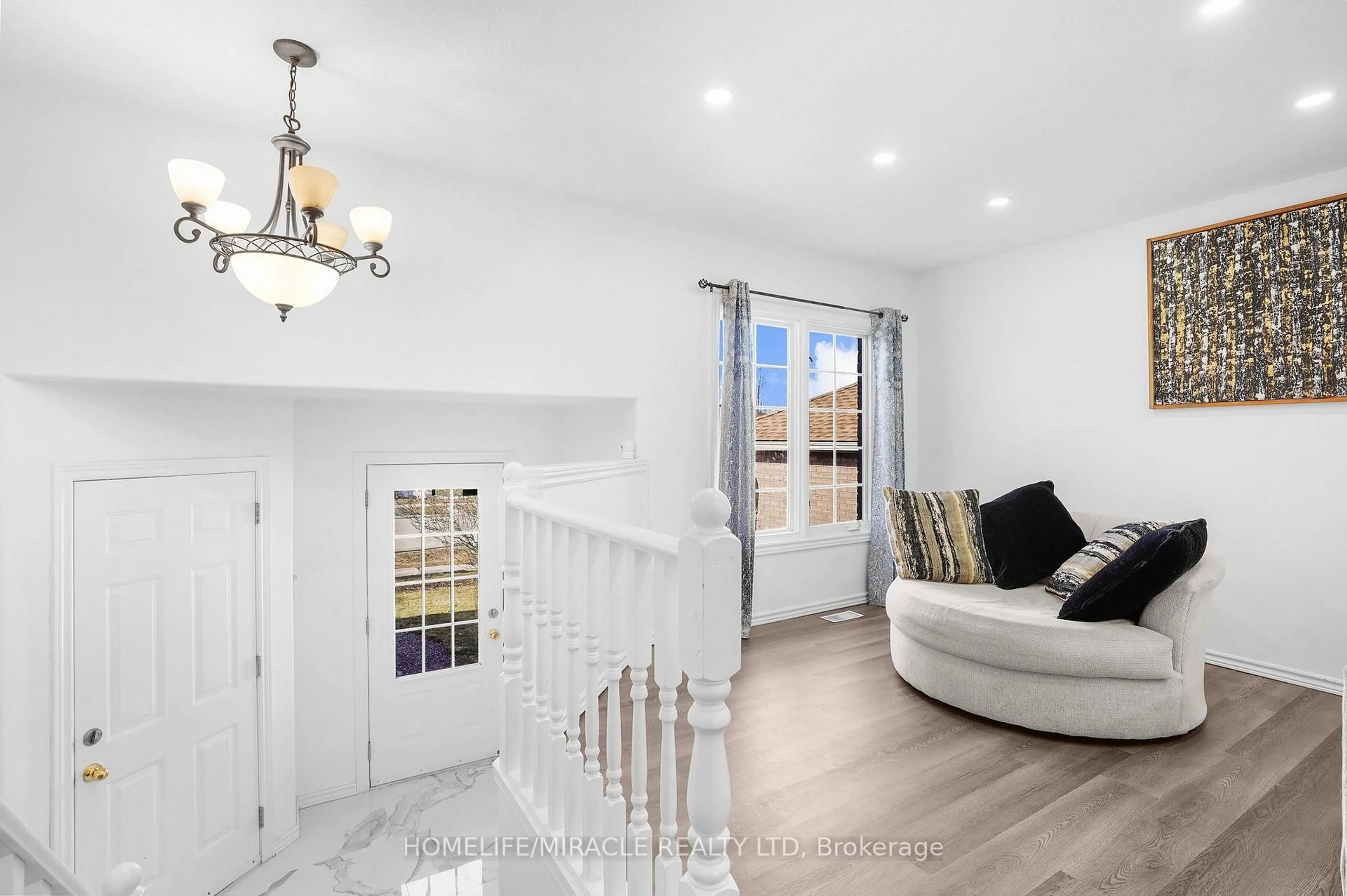 Unknown for 8 Bradley Lane, Brantford Ontario N3T 6R5