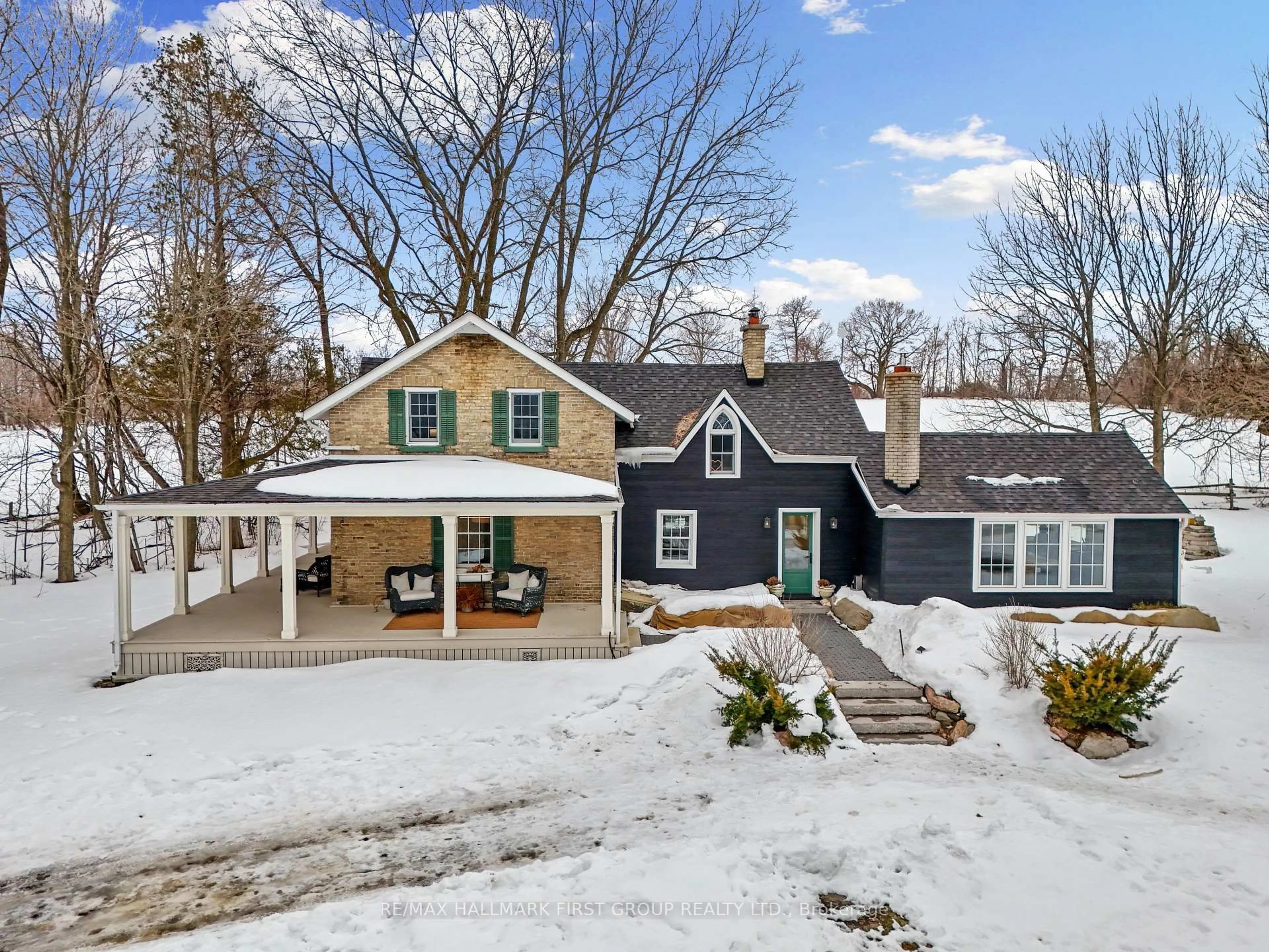 A pic from outside/outdoor area/front of a property/back of a property/a pic from drone, street for 9024 Racetrack Rd, Hamilton Township Ontario K9A 4J9