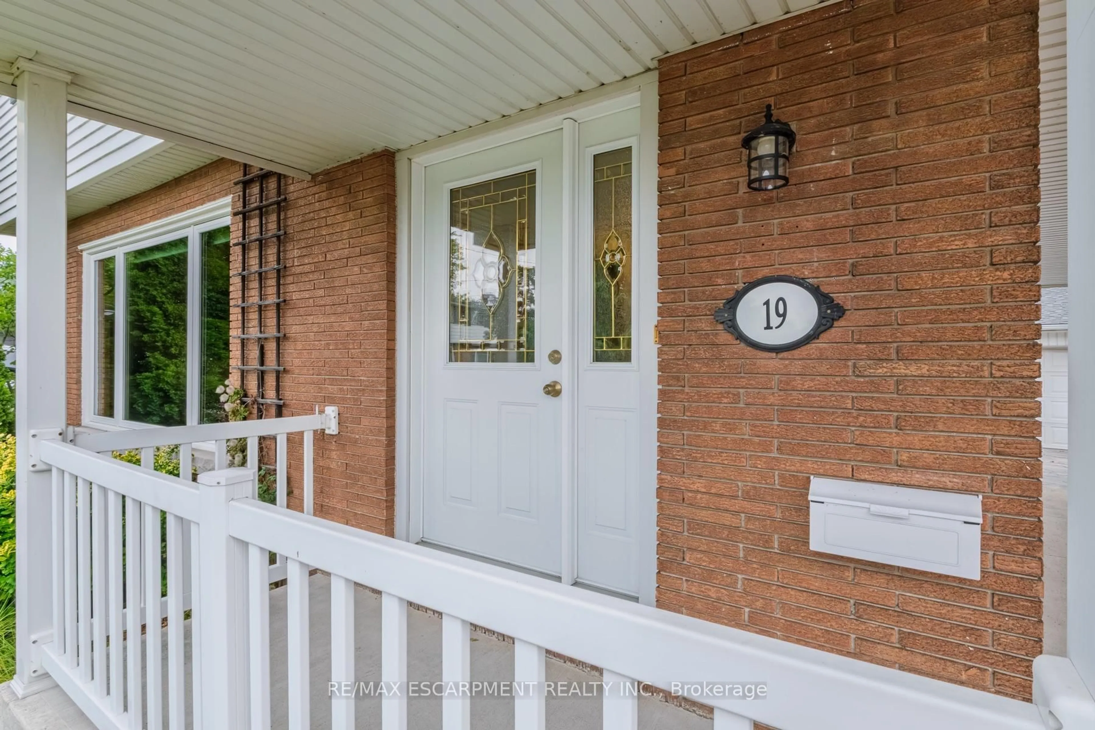 Unknown for 19 Carmen Ave, Hamilton Ontario L8V 2H5