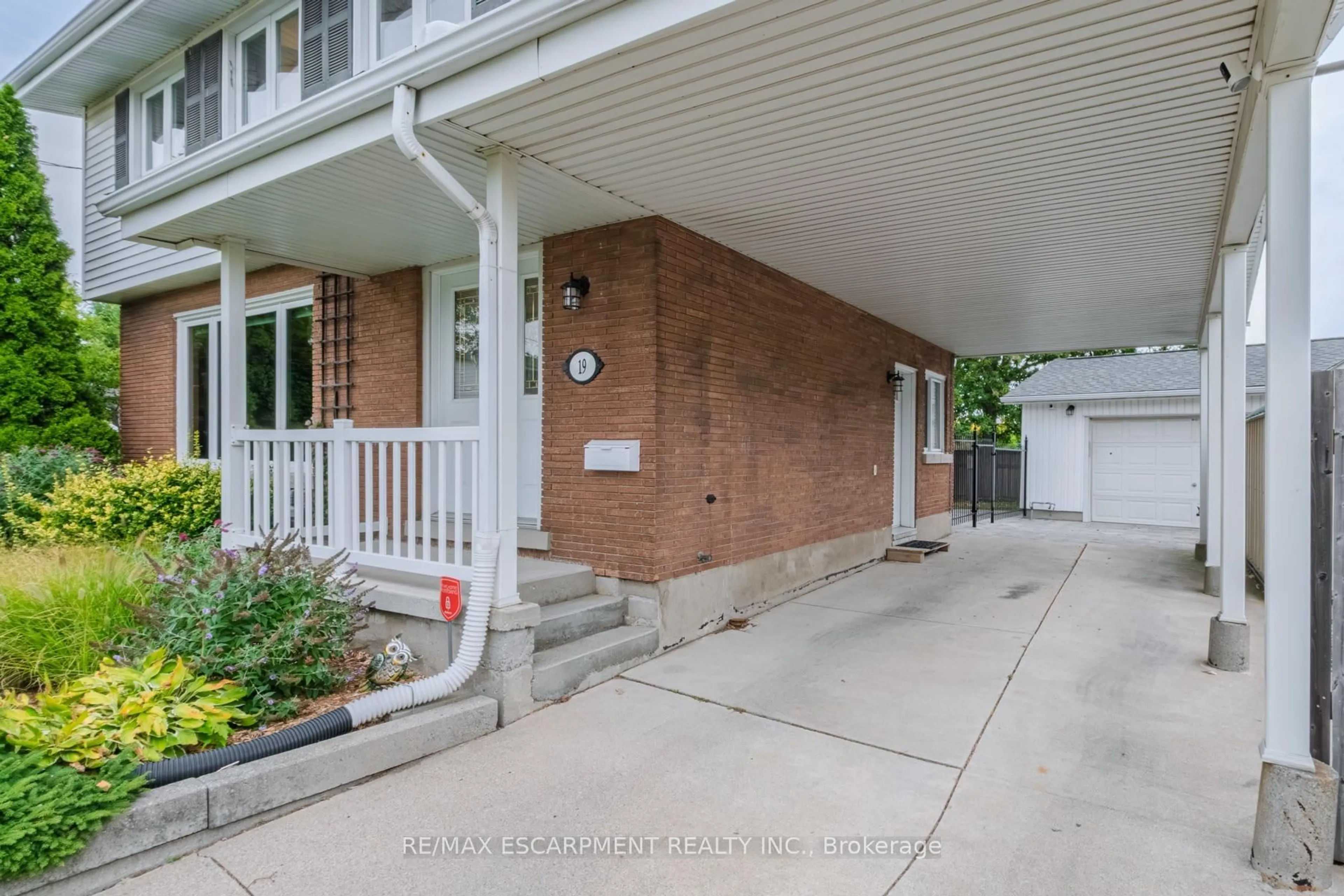 Unknown for 19 Carmen Ave, Hamilton Ontario L8V 2H5