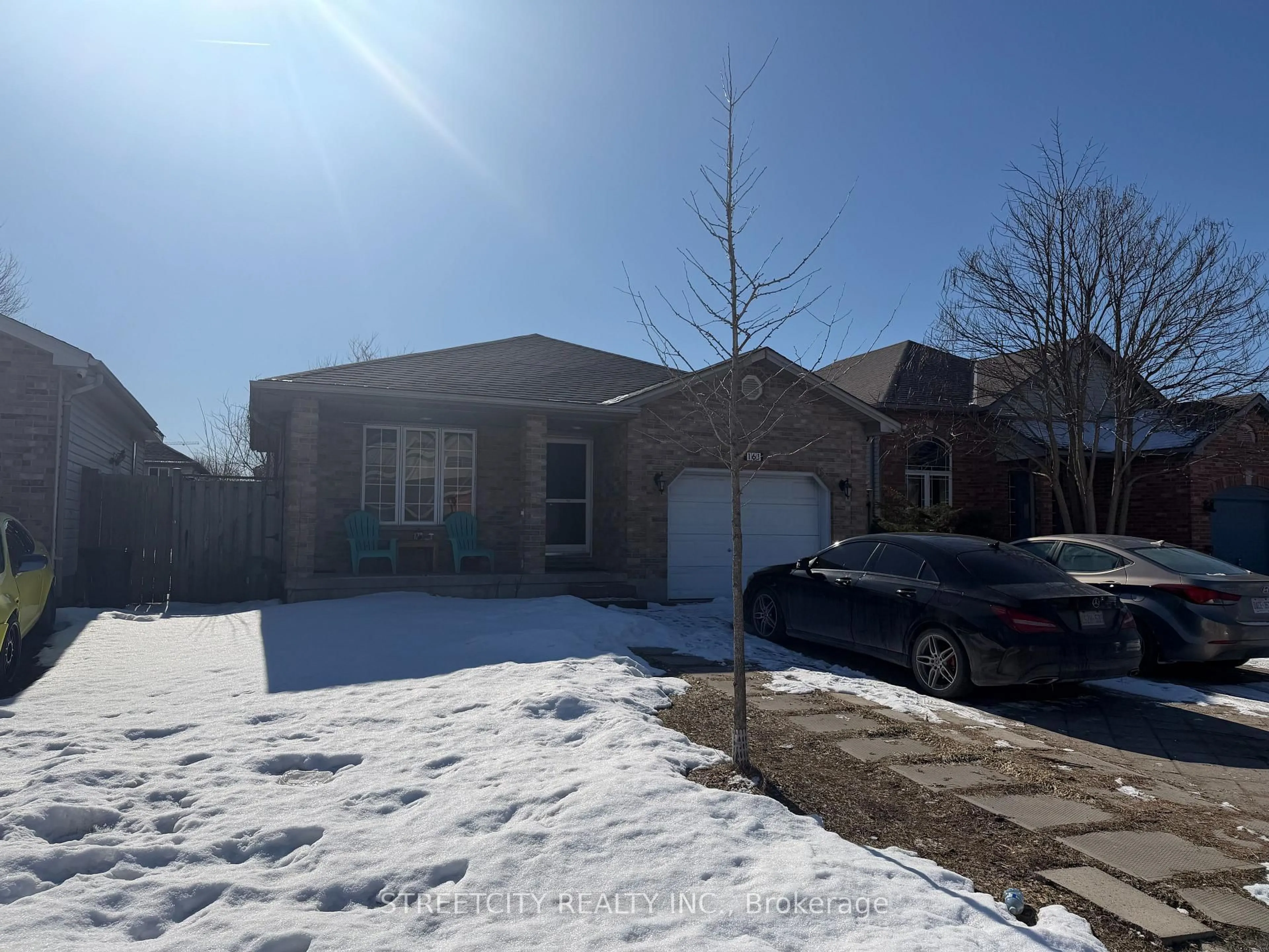 A pic from outside/outdoor area/front of a property/back of a property/a pic from drone, street for 161 Thurman Circ, London East Ontario N5V 4Z1